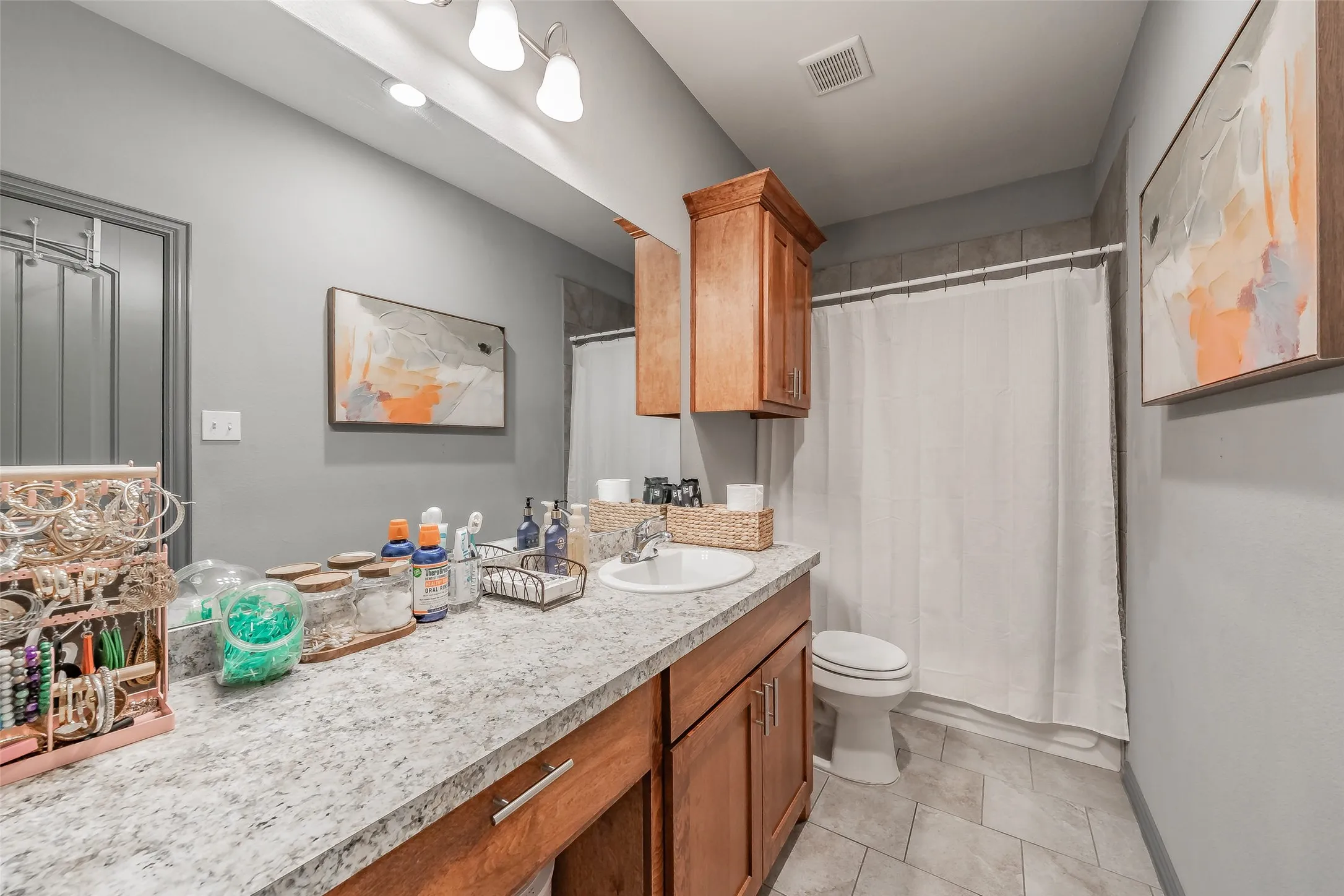 Single Family Residence For Sale in Dallas County , 129 Morris Street, De Soto, Texas 75115, 3 Bedroom, 2 Bathroom, 2 Garage spaces, 1,487 Sqft, built in 2019, mls#21398499, Real Estate Agent in De Soto, Homes For Sale in Dallas county, Homes For Sale in De Soto, Realtor in De Soto Texas, Real Estate Brokerage Independent Realty Texas, Luminita Cordes Realtor