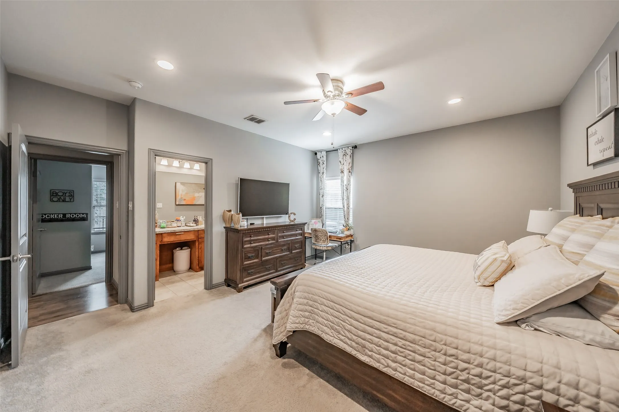 Single Family Residence For Sale in Dallas County , 129 Morris Street, De Soto, Texas 75115, 3 Bedroom, 2 Bathroom, 2 Garage spaces, 1,487 Sqft, built in 2019, mls#21398499, Real Estate Agent in De Soto, Homes For Sale in Dallas county, Homes For Sale in De Soto, Realtor in De Soto Texas, Real Estate Brokerage Independent Realty Texas, Luminita Cordes Realtor