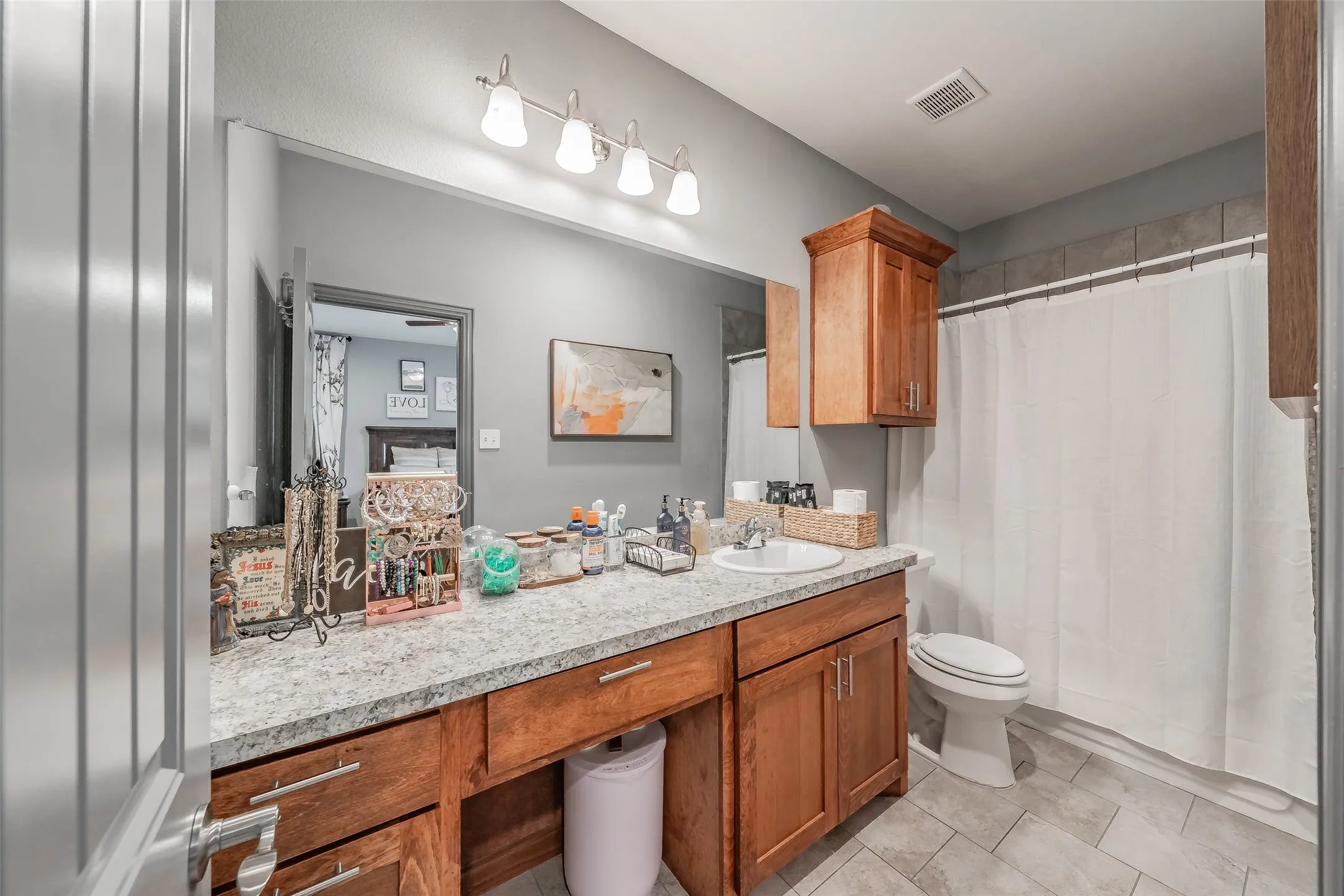 Single Family Residence For Sale in Dallas County , 129 Morris Street, De Soto, Texas 75115, 3 Bedroom, 2 Bathroom, 2 Garage spaces, 1,487 Sqft, built in 2019, mls#21398499, Real Estate Agent in De Soto, Homes For Sale in Dallas county, Homes For Sale in De Soto, Realtor in De Soto Texas, Real Estate Brokerage Independent Realty Texas, Luminita Cordes Realtor