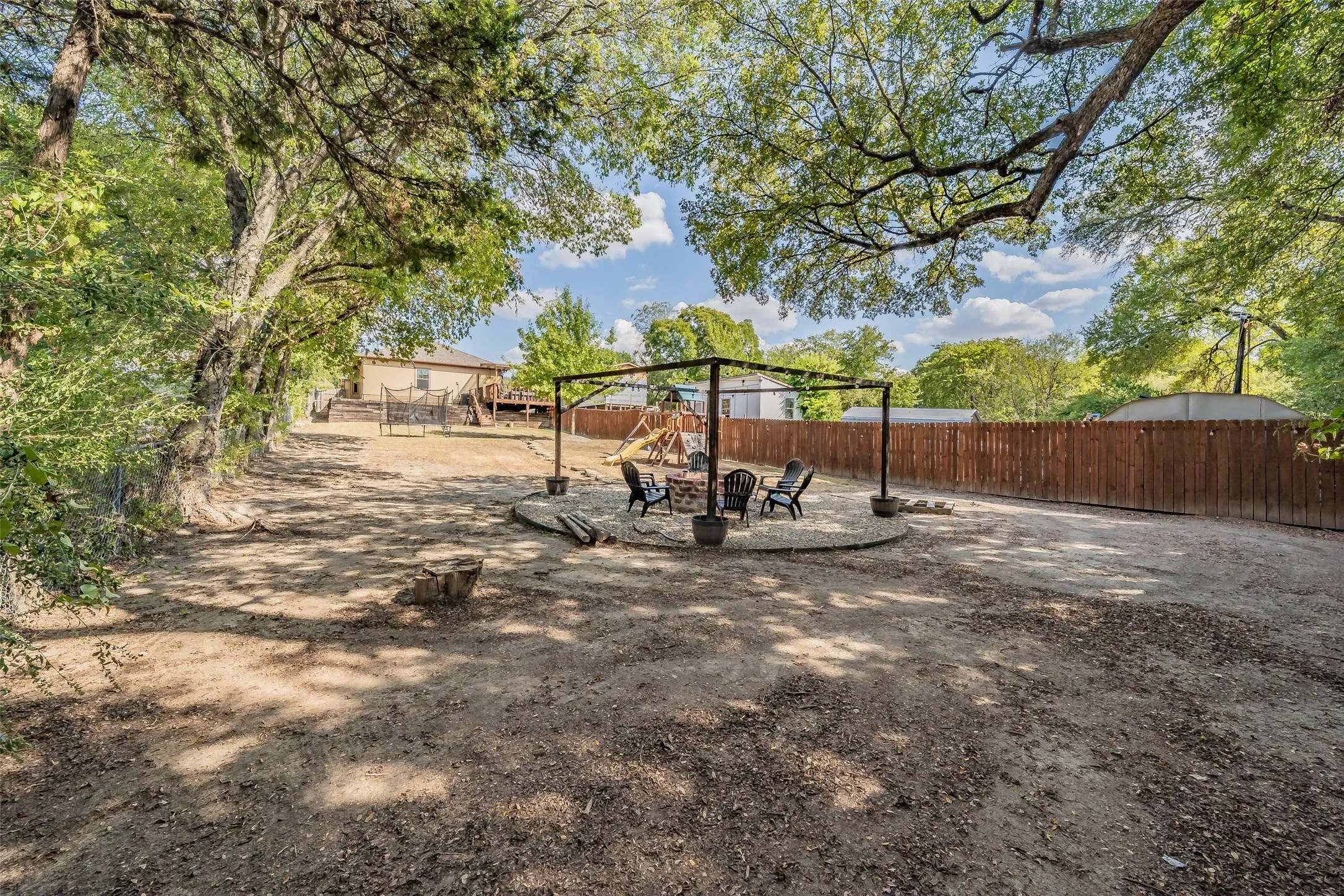 Single Family Residence For Sale in Dallas County , 129 Morris Street, De Soto, Texas 75115, 3 Bedroom, 2 Bathroom, 2 Garage spaces, 1,487 Sqft, built in 2019, mls#21398499, Real Estate Agent in De Soto, Homes For Sale in Dallas county, Homes For Sale in De Soto, Realtor in De Soto Texas, Real Estate Brokerage Independent Realty Texas, Luminita Cordes Realtor