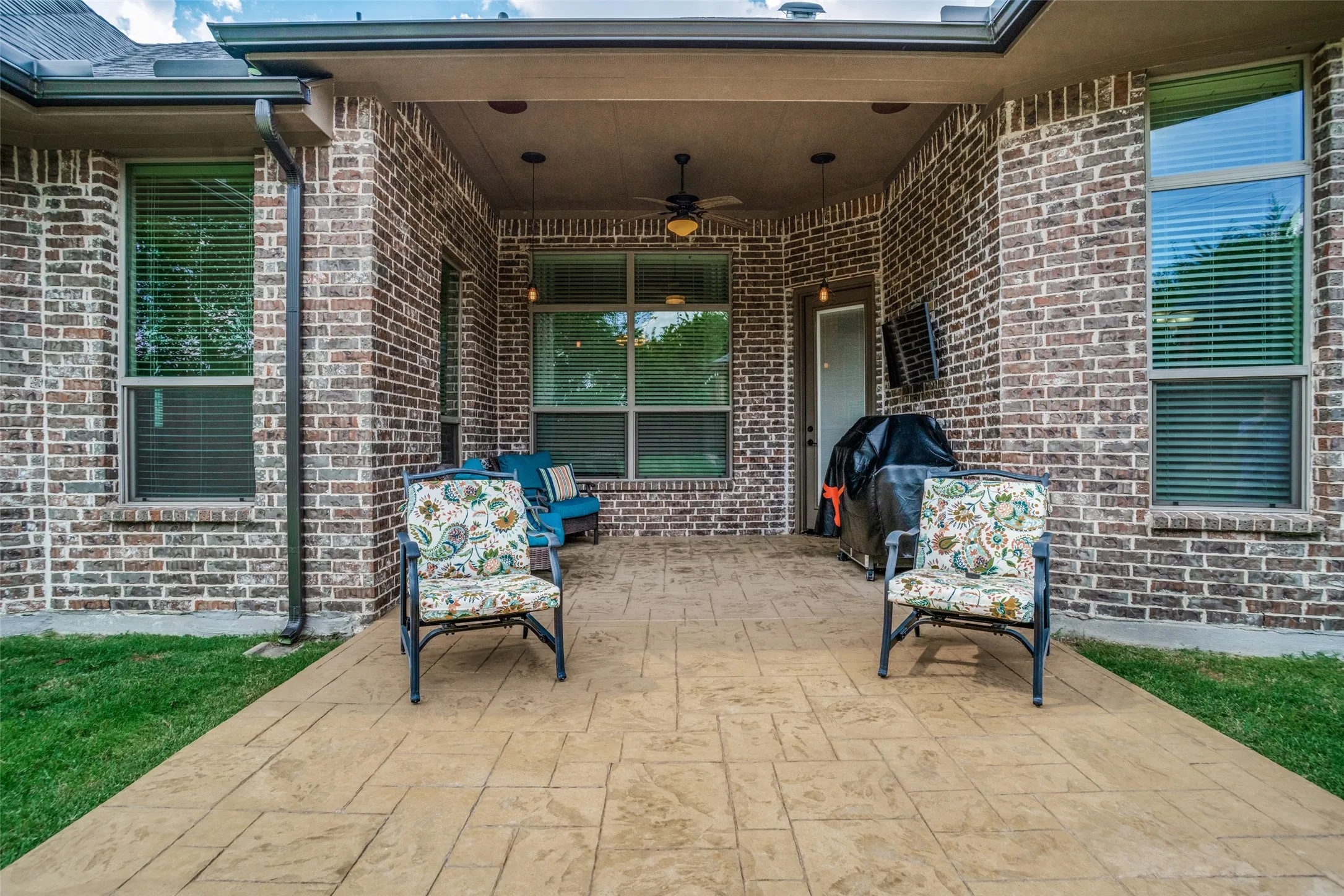 Single Family Residence For Sale in Collin County , 321 Berkshire Court, Prosper, Texas 75078, 3 Bedroom, 3 Bathroom, 3 Garage spaces, 2,671 Sqft, built in 2016, mls#21398549, Real Estate Agent in Prosper, Homes For Sale in Collin county, Homes For Sale in Prosper, Realtor in Prosper Texas, Real Estate Brokerage Independent Realty Texas, Luminita Cordes Realtor