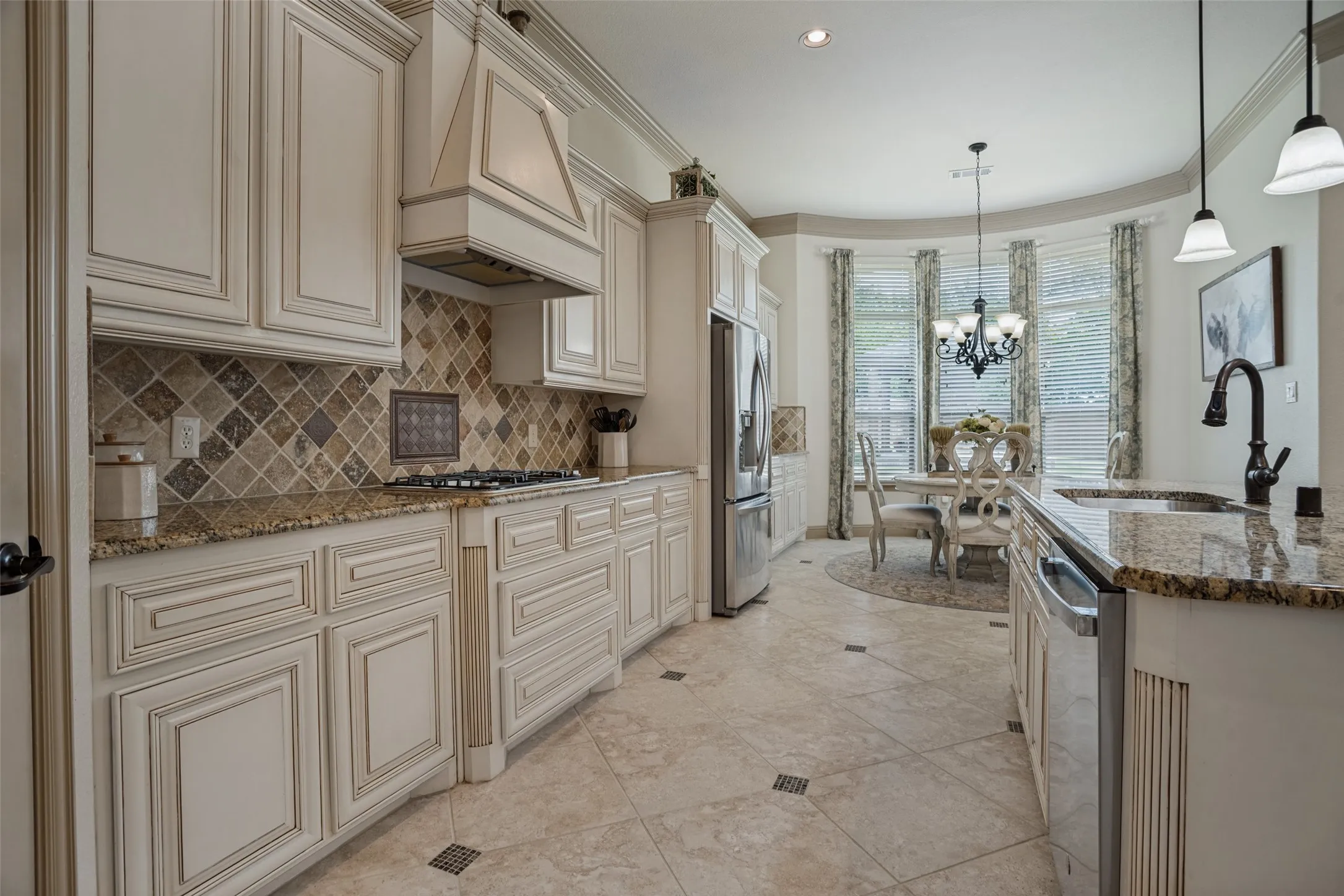 Single Family Residence For Sale in Collin County , 321 Berkshire Court, Prosper, Texas 75078, 3 Bedroom, 3 Bathroom, 3 Garage spaces, 2,671 Sqft, built in 2016, mls#21398549, Real Estate Agent in Prosper, Homes For Sale in Collin county, Homes For Sale in Prosper, Realtor in Prosper Texas, Real Estate Brokerage Independent Realty Texas, Luminita Cordes Realtor