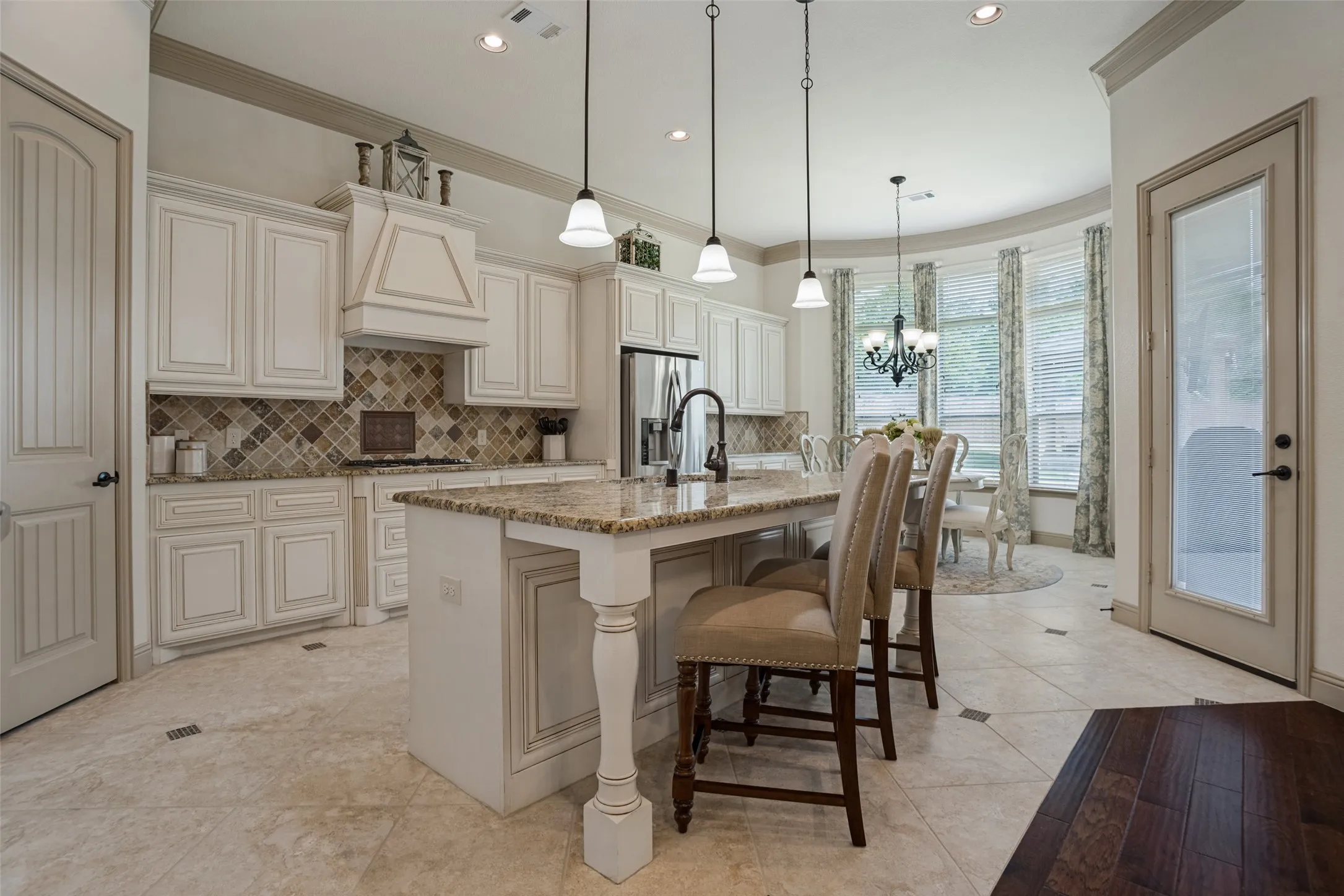 Single Family Residence For Sale in Collin County , 321 Berkshire Court, Prosper, Texas 75078, 3 Bedroom, 3 Bathroom, 3 Garage spaces, 2,671 Sqft, built in 2016, mls#21398549, Real Estate Agent in Prosper, Homes For Sale in Collin county, Homes For Sale in Prosper, Realtor in Prosper Texas, Real Estate Brokerage Independent Realty Texas, Luminita Cordes Realtor