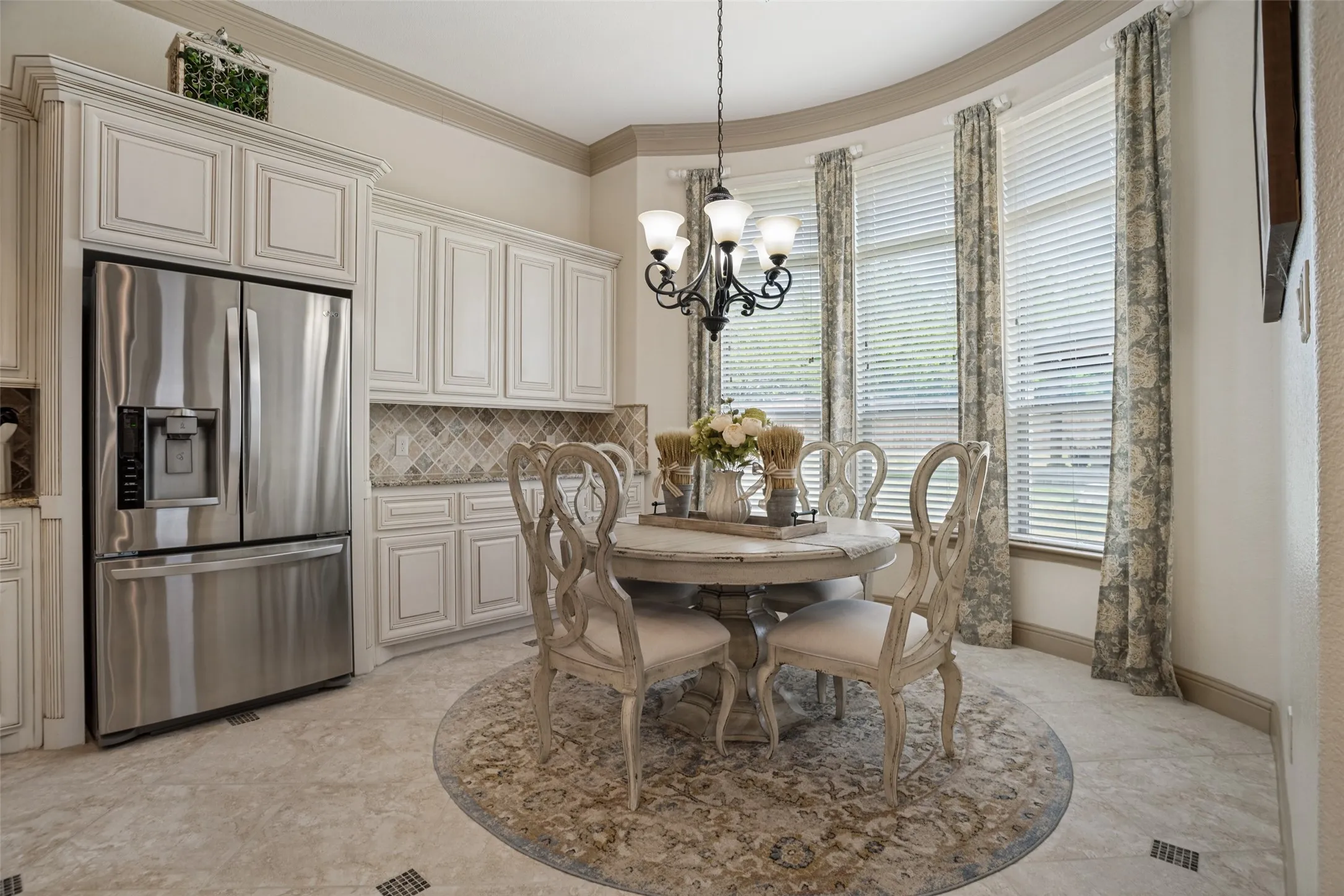 Single Family Residence For Sale in Collin County , 321 Berkshire Court, Prosper, Texas 75078, 3 Bedroom, 3 Bathroom, 3 Garage spaces, 2,671 Sqft, built in 2016, mls#21398549, Real Estate Agent in Prosper, Homes For Sale in Collin county, Homes For Sale in Prosper, Realtor in Prosper Texas, Real Estate Brokerage Independent Realty Texas, Luminita Cordes Realtor