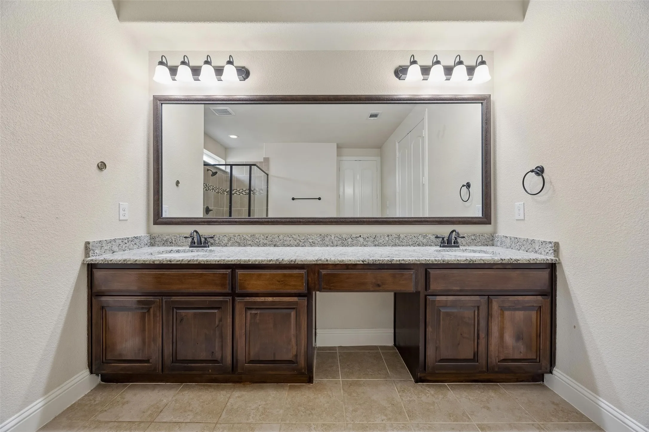 Single Family Residence For Sale in Collin County , 3537 Acropolis Way, Plano, Texas 75074, 6 Bedroom, 5 Bathroom, 2 Garage spaces, 4,169 Sqft, built in 2015, mls#21398561, Real Estate Agent in Plano, Homes For Sale in Collin county, Homes For Sale in Plano, Realtor in Plano Texas, Real Estate Brokerage Independent Realty Texas, Luminita Cordes Realtor