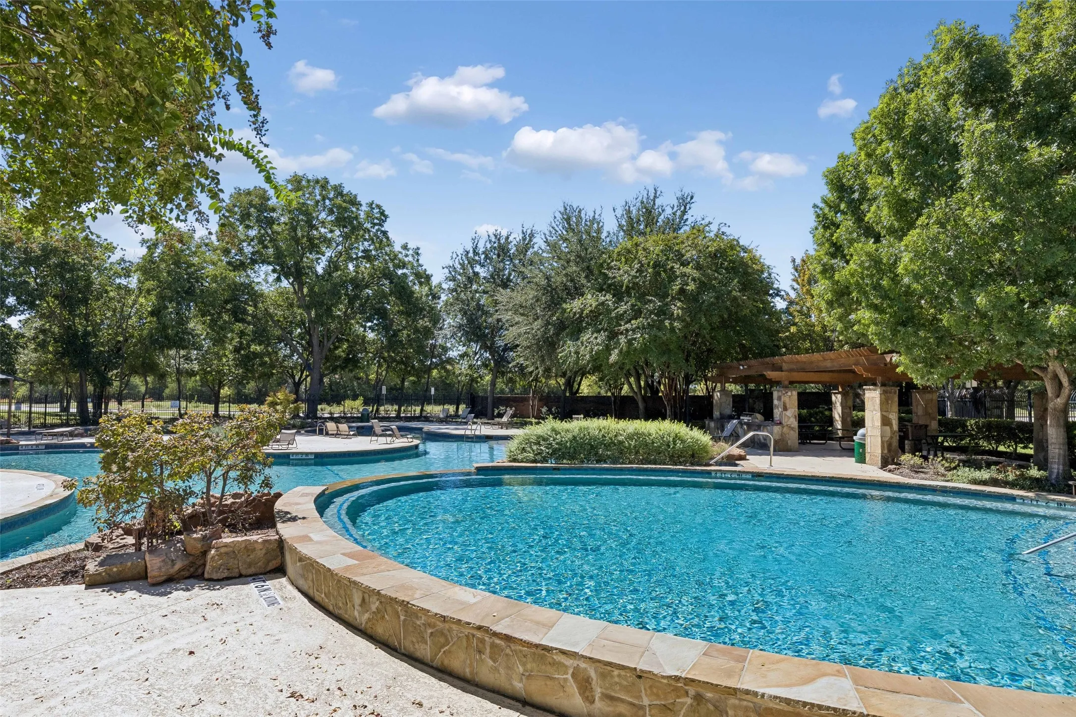 Single Family Residence For Sale in Collin County , 3537 Acropolis Way, Plano, Texas 75074, 6 Bedroom, 5 Bathroom, 2 Garage spaces, 4,169 Sqft, built in 2015, mls#21398561, Real Estate Agent in Plano, Homes For Sale in Collin county, Homes For Sale in Plano, Realtor in Plano Texas, Real Estate Brokerage Independent Realty Texas, Luminita Cordes Realtor
