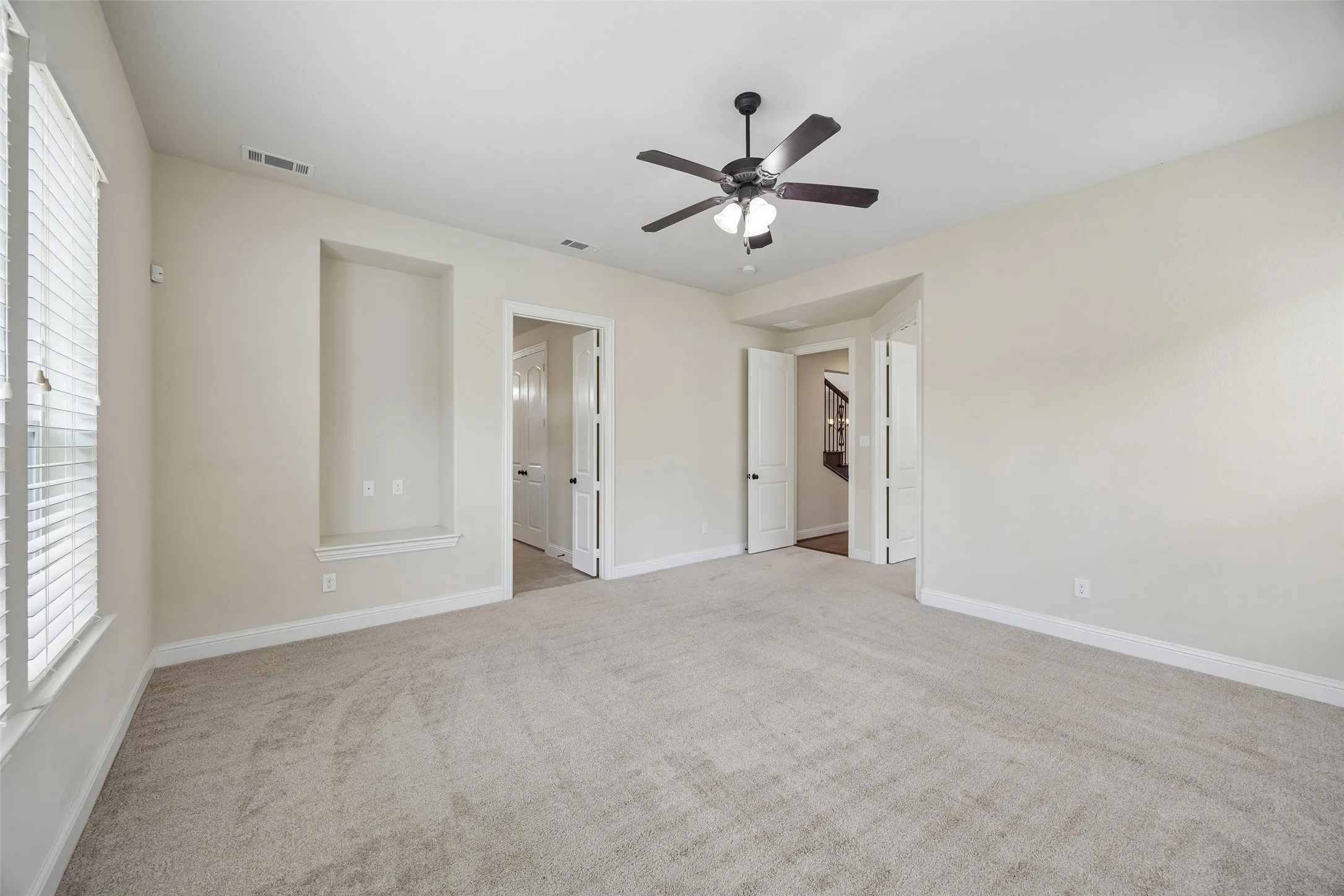 Single Family Residence For Sale in Collin County , 3537 Acropolis Way, Plano, Texas 75074, 6 Bedroom, 5 Bathroom, 2 Garage spaces, 4,169 Sqft, built in 2015, mls#21398561, Real Estate Agent in Plano, Homes For Sale in Collin county, Homes For Sale in Plano, Realtor in Plano Texas, Real Estate Brokerage Independent Realty Texas, Luminita Cordes Realtor