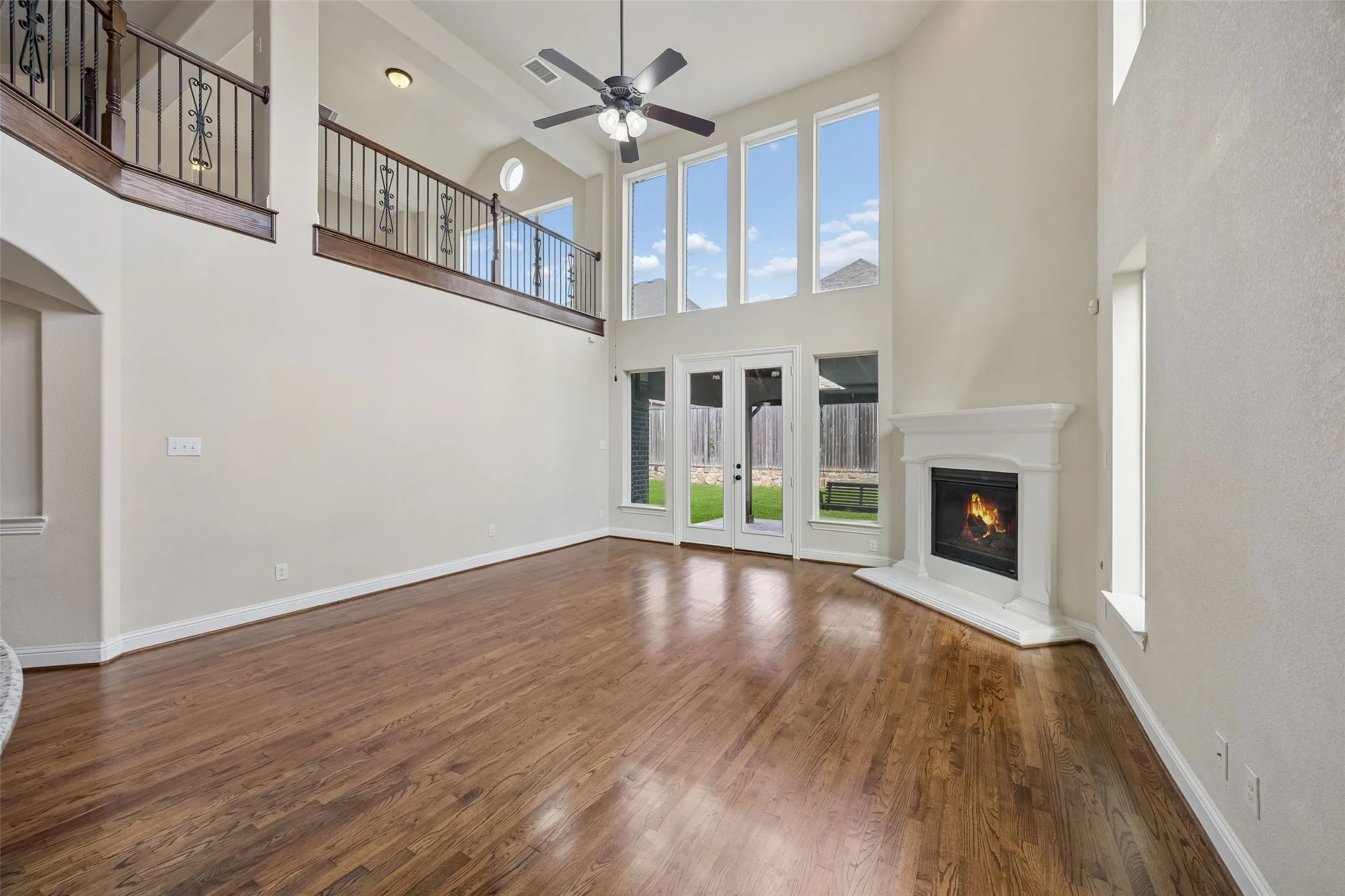 Single Family Residence For Sale in Collin County , 3537 Acropolis Way, Plano, Texas 75074, 6 Bedroom, 5 Bathroom, 2 Garage spaces, 4,169 Sqft, built in 2015, mls#21398561, Real Estate Agent in Plano, Homes For Sale in Collin county, Homes For Sale in Plano, Realtor in Plano Texas, Real Estate Brokerage Independent Realty Texas, Luminita Cordes Realtor