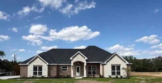Single Family Residence For Sale in Parker County , 200 Lynch Bend Road, Springtown, Texas 76082, 4 Bedroom, 3 Bathroom, 3 Garage spaces, 2,569 Sqft, built in 2026, mls#21398630, Real Estate Agent in Springtown, Homes For Sale in Parker county, Homes For Sale in Springtown, Realtor in Springtown Texas, Real Estate Brokerage Independent Realty Texas, Luminita Cordes Realtor