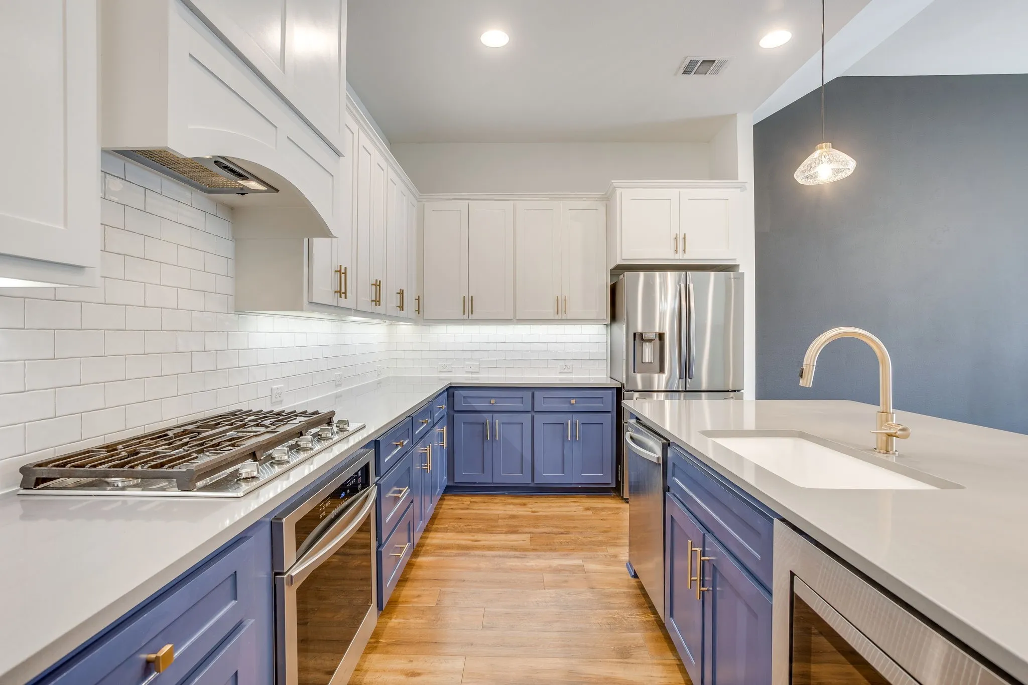 Single Family Residence For Rent in Parker County , 1800 Narita Bend, Fort Worth, Texas 76008, 3 Bedroom, 2 Bathroom, 2 Garage spaces, 2,280 Sqft, built in 2020, mls#21398185, Real Estate Agent in Fort Worth, Homes For Rent in Parker county, Homes For Rent in Fort Worth, Realtor in Fort Worth Texas, Real Estate Brokerage Independent Realty Texas, Luminita Cordes Realtor