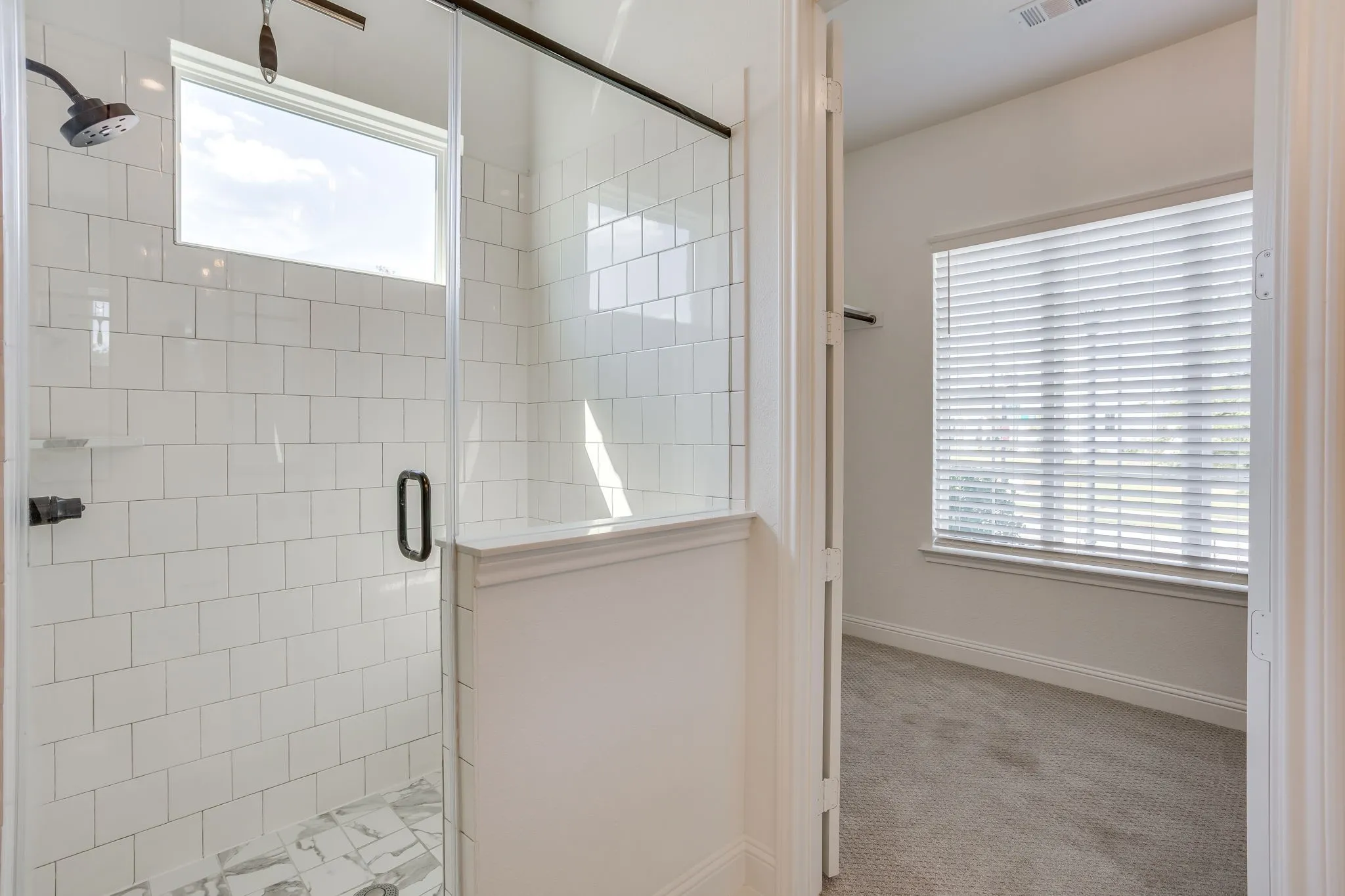Single Family Residence For Rent in Parker County , 1800 Narita Bend, Fort Worth, Texas 76008, 3 Bedroom, 2 Bathroom, 2 Garage spaces, 2,280 Sqft, built in 2020, mls#21398185, Real Estate Agent in Fort Worth, Homes For Rent in Parker county, Homes For Rent in Fort Worth, Realtor in Fort Worth Texas, Real Estate Brokerage Independent Realty Texas, Luminita Cordes Realtor
