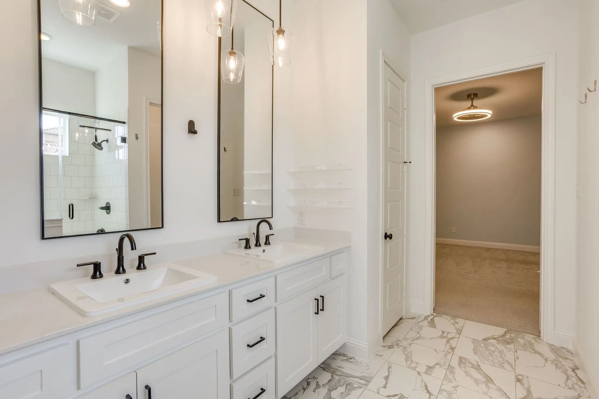 Single Family Residence For Rent in Parker County , 1800 Narita Bend, Fort Worth, Texas 76008, 3 Bedroom, 2 Bathroom, 2 Garage spaces, 2,280 Sqft, built in 2020, mls#21398185, Real Estate Agent in Fort Worth, Homes For Rent in Parker county, Homes For Rent in Fort Worth, Realtor in Fort Worth Texas, Real Estate Brokerage Independent Realty Texas, Luminita Cordes Realtor