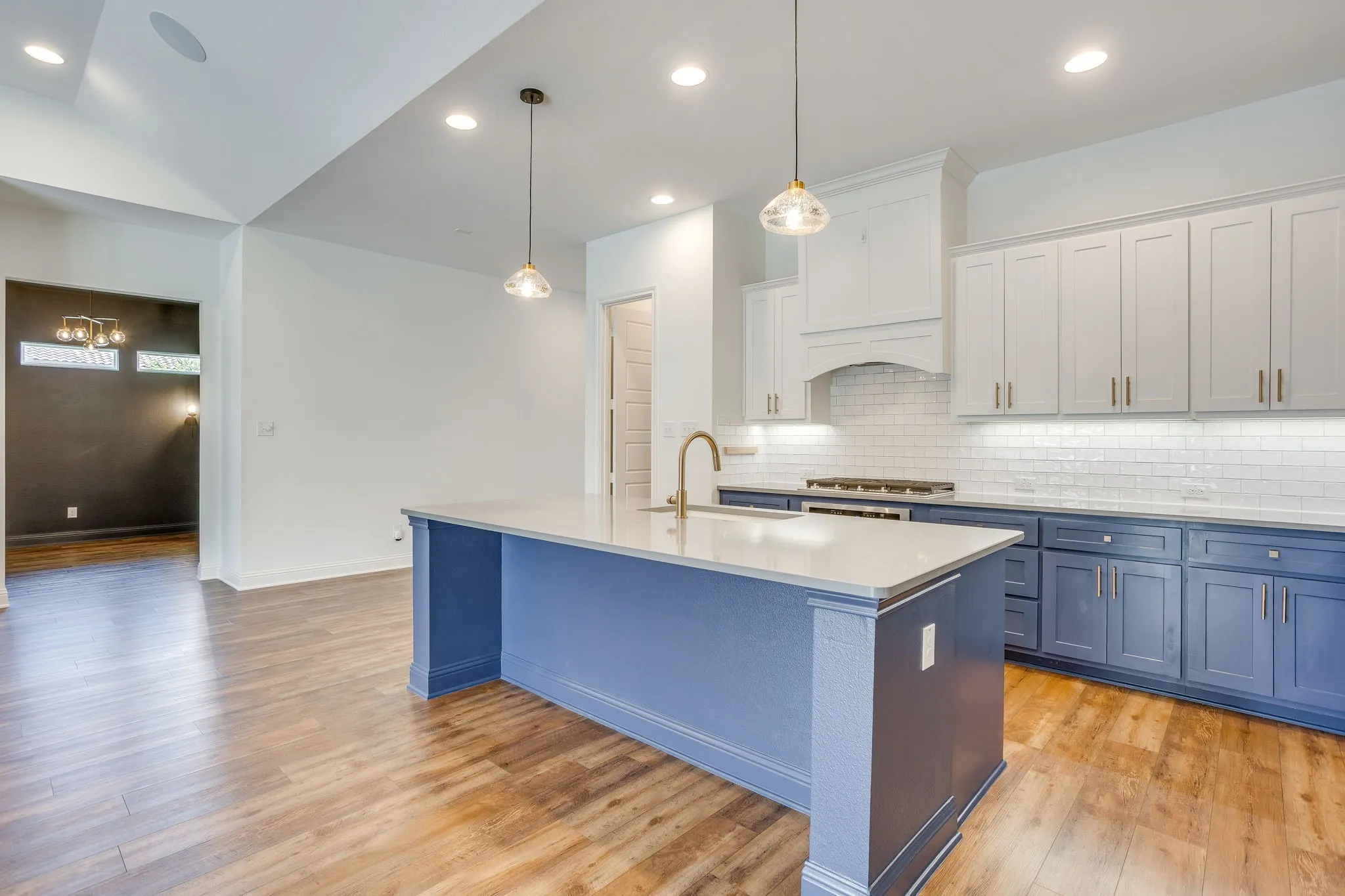 Single Family Residence For Rent in Parker County , 1800 Narita Bend, Fort Worth, Texas 76008, 3 Bedroom, 2 Bathroom, 2 Garage spaces, 2,280 Sqft, built in 2020, mls#21398185, Real Estate Agent in Fort Worth, Homes For Rent in Parker county, Homes For Rent in Fort Worth, Realtor in Fort Worth Texas, Real Estate Brokerage Independent Realty Texas, Luminita Cordes Realtor