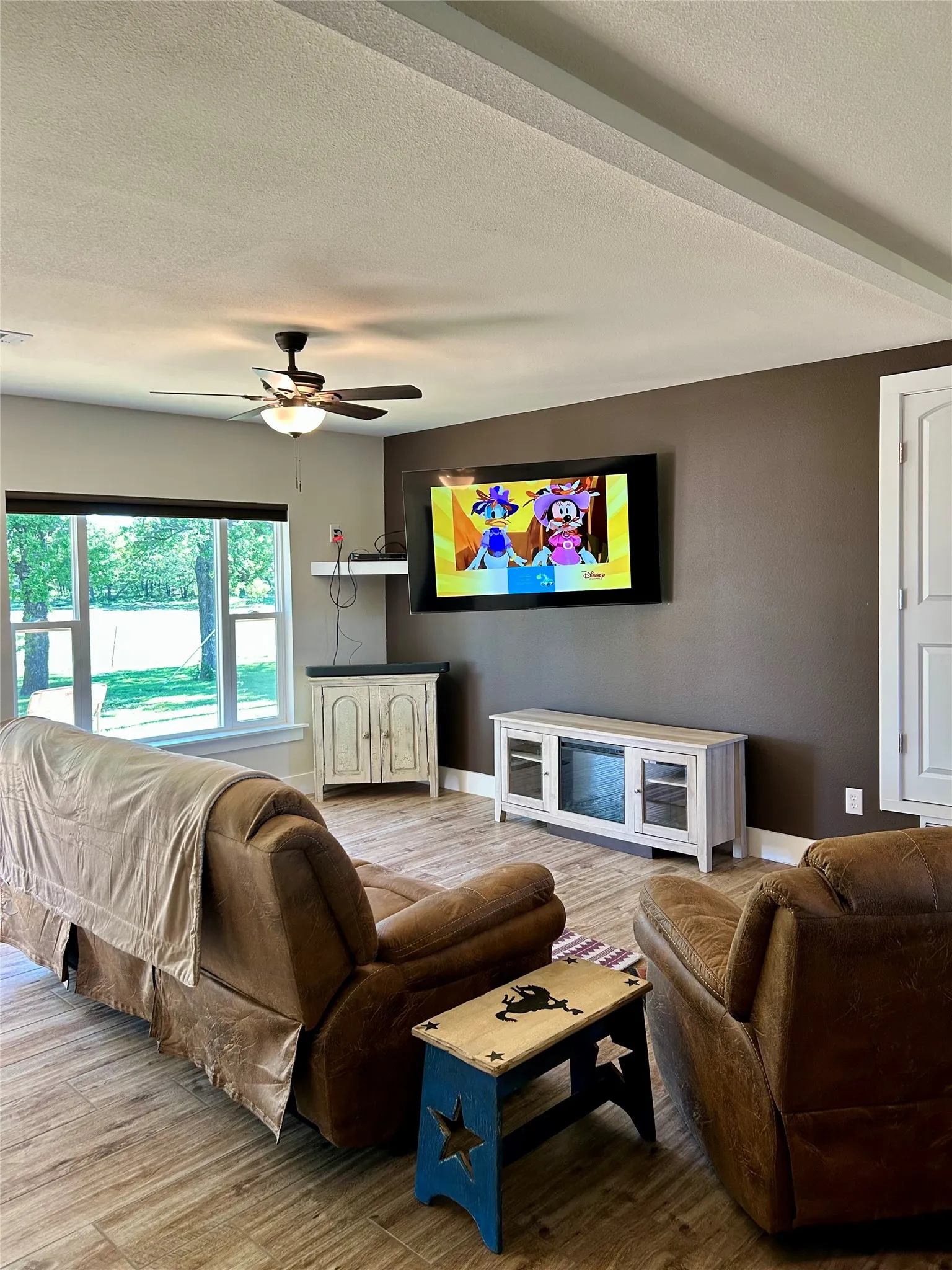 Farm For Sale in Montague County , 2886 TX-59 Highway S, Bowie, Texas 76230, 2 Bedroom, 2 Bathroom, Garage spaces, 1,276 Sqft, built in 1940, mls#21397280, Real Estate Agent in Bowie, Homes For Sale in Montague county, Homes For Sale in Bowie, Realtor in Bowie Texas, Real Estate Brokerage Independent Realty Texas, Luminita Cordes Realtor