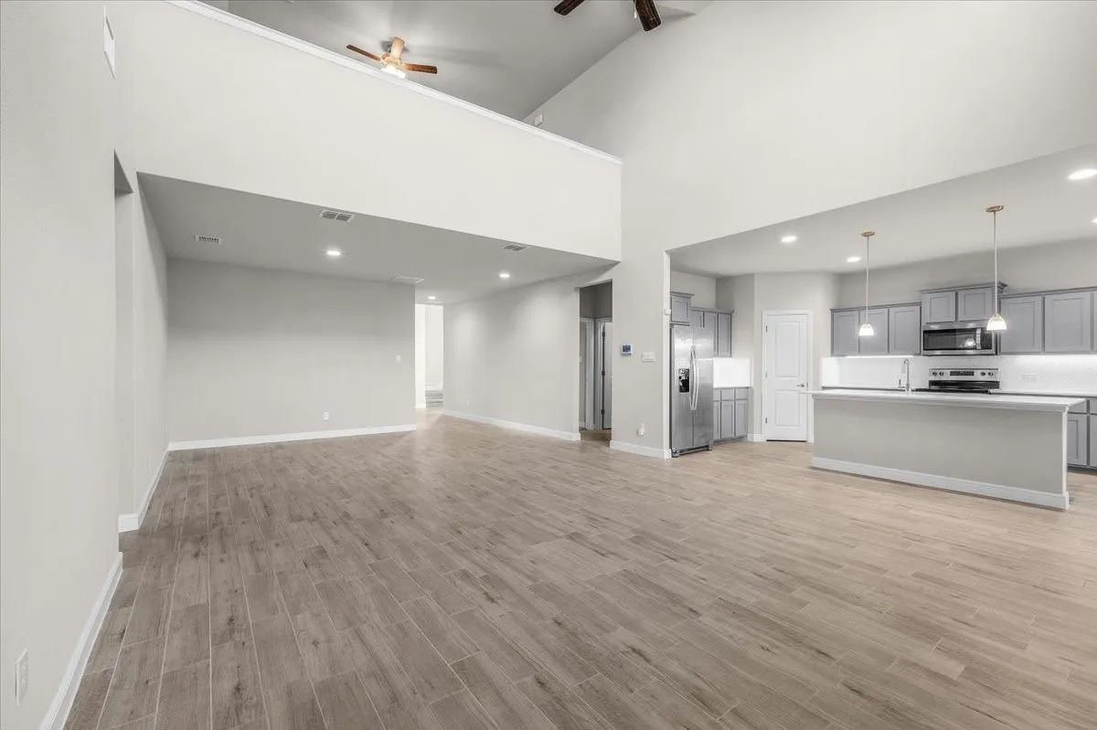 Single Family Residence For Sale in Johnson County , 344 Valentine Court, Burleson, Texas 76028, 4 Bedroom, 3 Bathroom, 2 Garage spaces, 3,057 Sqft, built in 2023, mls#21387769, Real Estate Agent in Burleson, Homes For Sale in Johnson county, Homes For Sale in Burleson, Realtor in Burleson Texas, Real Estate Brokerage Independent Realty Texas, Luminita Cordes Realtor