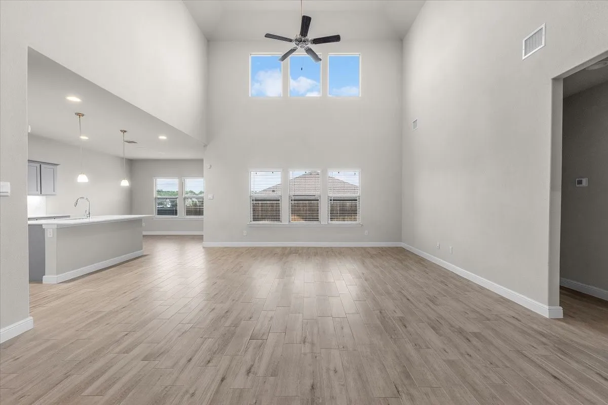 Single Family Residence For Sale in Johnson County , 344 Valentine Court, Burleson, Texas 76028, 4 Bedroom, 3 Bathroom, 2 Garage spaces, 3,057 Sqft, built in 2023, mls#21387769, Real Estate Agent in Burleson, Homes For Sale in Johnson county, Homes For Sale in Burleson, Realtor in Burleson Texas, Real Estate Brokerage Independent Realty Texas, Luminita Cordes Realtor
