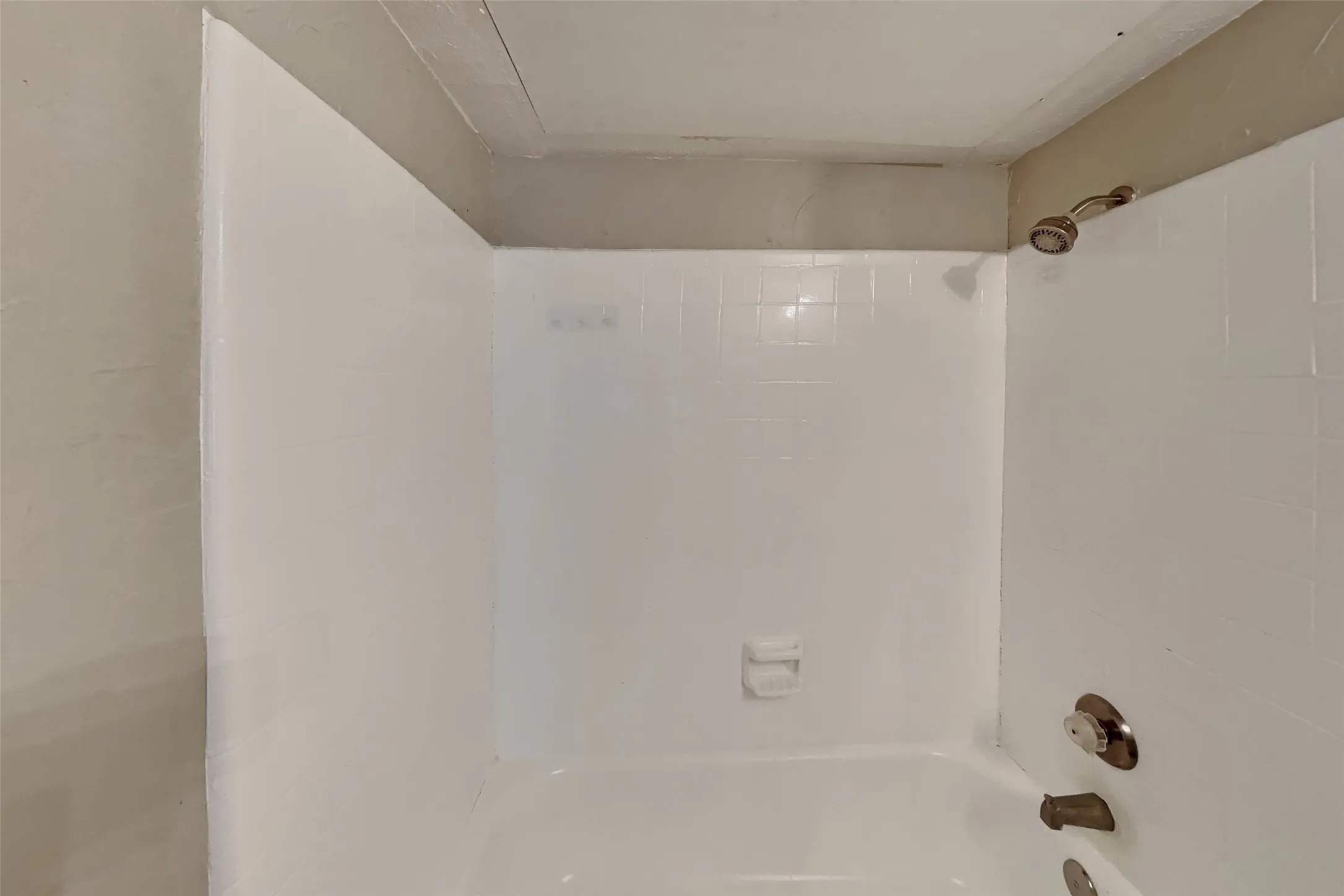 Single Family Residence For Rent in Collin County , 1528 Jabbet Drive, Plano, Texas 75025, 3 Bedroom, 2 Bathroom, 2 Garage spaces, 1,645 Sqft, built in 1984, mls#21398634, Real Estate Agent in Plano, Homes For Rent in Collin county, Homes For Rent in Plano, Realtor in Plano Texas, Real Estate Brokerage Independent Realty Texas, Luminita Cordes Realtor