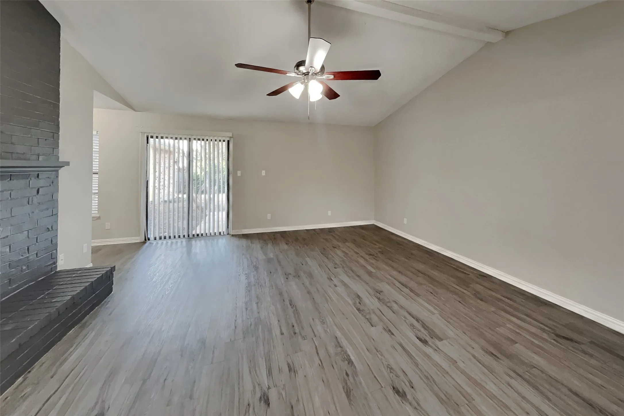 Single Family Residence For Rent in Collin County , 1528 Jabbet Drive, Plano, Texas 75025, 3 Bedroom, 2 Bathroom, 2 Garage spaces, 1,645 Sqft, built in 1984, mls#21398634, Real Estate Agent in Plano, Homes For Rent in Collin county, Homes For Rent in Plano, Realtor in Plano Texas, Real Estate Brokerage Independent Realty Texas, Luminita Cordes Realtor