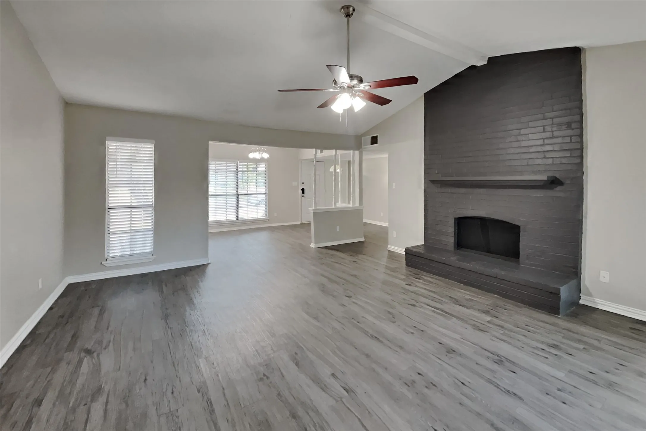 Single Family Residence For Rent in Collin County , 1528 Jabbet Drive, Plano, Texas 75025, 3 Bedroom, 2 Bathroom, 2 Garage spaces, 1,645 Sqft, built in 1984, mls#21398634, Real Estate Agent in Plano, Homes For Rent in Collin county, Homes For Rent in Plano, Realtor in Plano Texas, Real Estate Brokerage Independent Realty Texas, Luminita Cordes Realtor