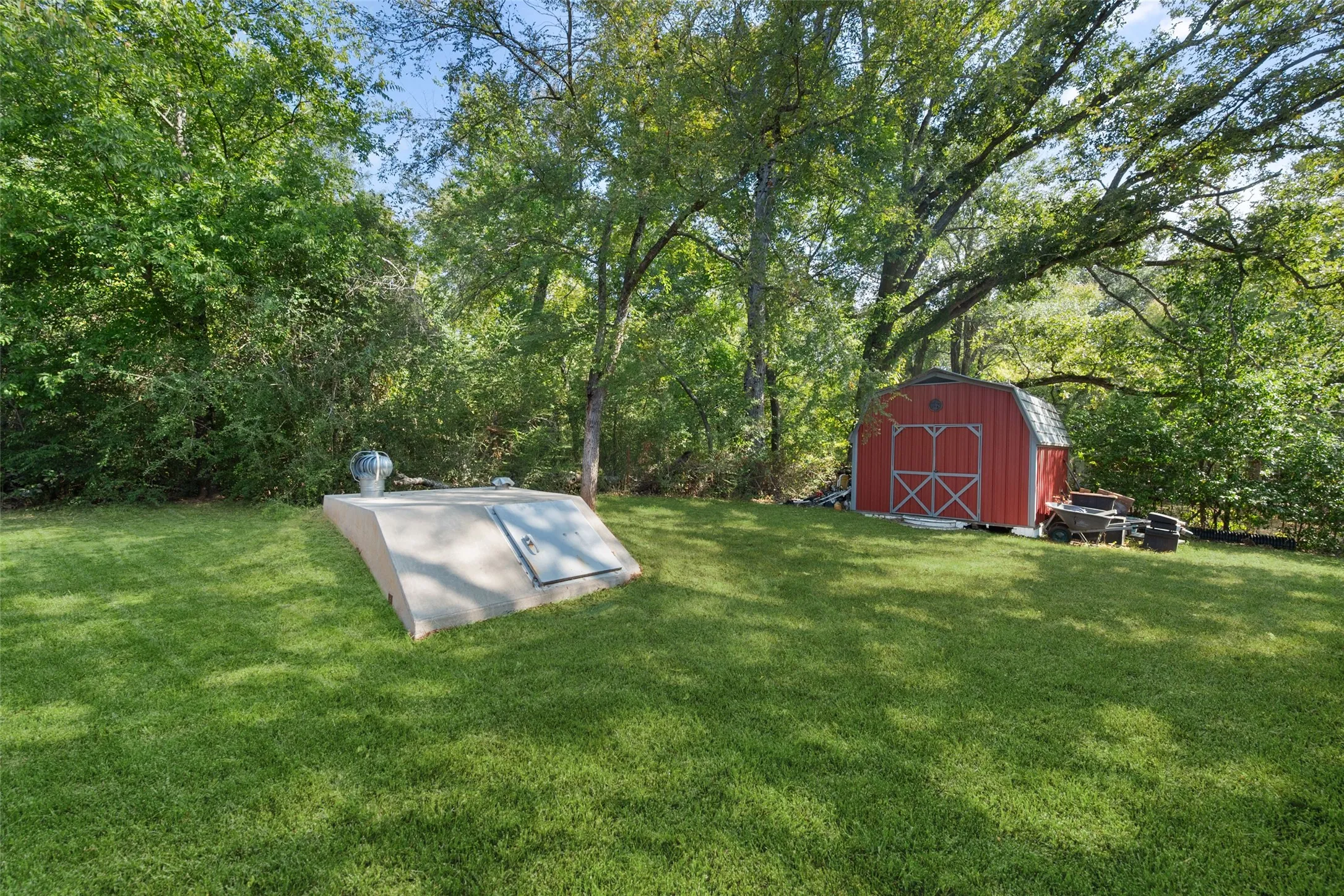 Mobile Home For Sale in Henderson County , 110 Wooded Creek Drive, Athens, Texas 75751, 4 Bedroom, 2 Bathroom, Garage spaces, 1,792 Sqft, built in 2016, mls#21398110, Real Estate Agent in Athens, Homes For Sale in Henderson county, Homes For Sale in Athens, Realtor in Athens Texas, Real Estate Brokerage Independent Realty Texas, Luminita Cordes Realtor