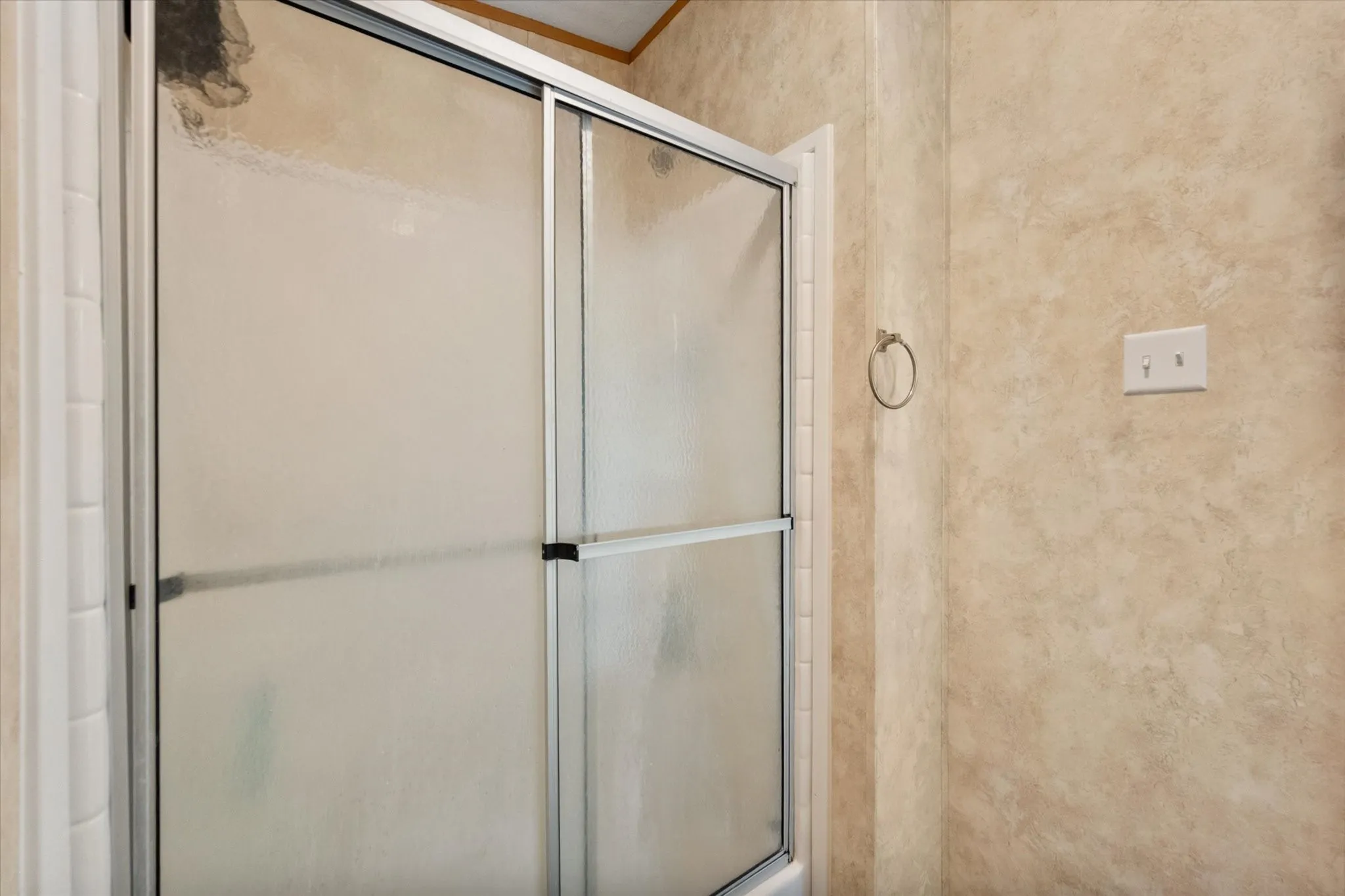 Mobile Home For Sale in Henderson County , 110 Wooded Creek Drive, Athens, Texas 75751, 4 Bedroom, 2 Bathroom, Garage spaces, 1,792 Sqft, built in 2016, mls#21398110, Real Estate Agent in Athens, Homes For Sale in Henderson county, Homes For Sale in Athens, Realtor in Athens Texas, Real Estate Brokerage Independent Realty Texas, Luminita Cordes Realtor
