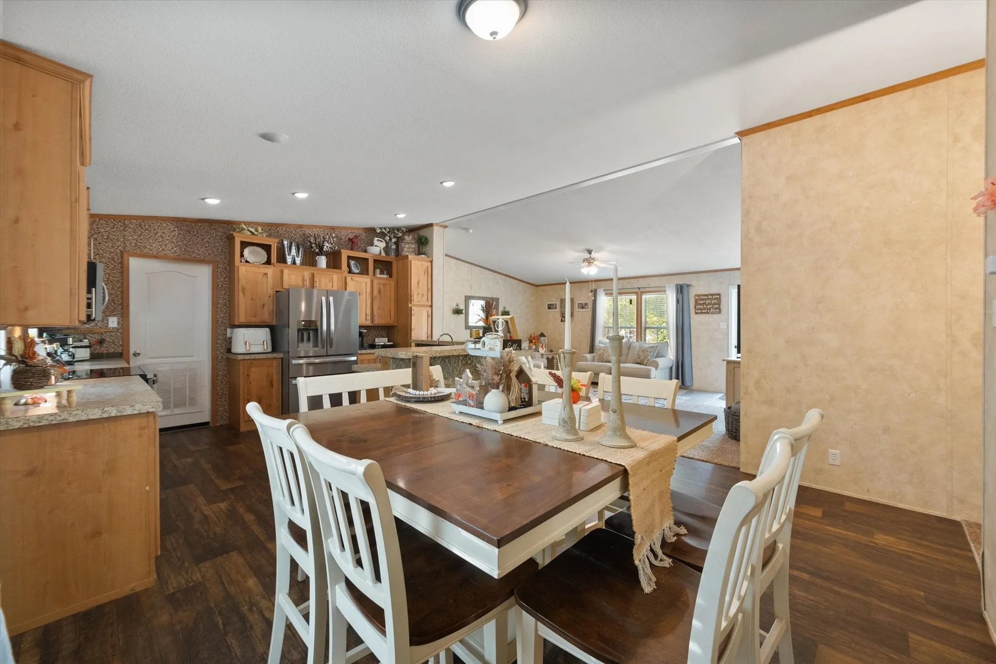 Mobile Home For Sale in Henderson County , 110 Wooded Creek Drive, Athens, Texas 75751, 4 Bedroom, 2 Bathroom, Garage spaces, 1,792 Sqft, built in 2016, mls#21398110, Real Estate Agent in Athens, Homes For Sale in Henderson county, Homes For Sale in Athens, Realtor in Athens Texas, Real Estate Brokerage Independent Realty Texas, Luminita Cordes Realtor
