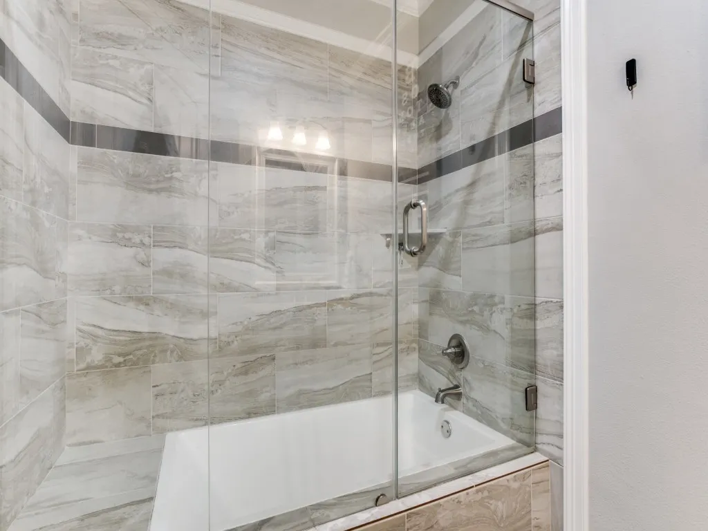 Single Family Residence For Rent in Tarrant County , 507 E Dallas Road, Grapevine, Texas 76051, 3 Bedroom, 3 Bathroom, Garage spaces, 1,832 Sqft, built in 1960, mls#21398531, Real Estate Agent in Grapevine, Homes For Rent in Tarrant county, Homes For Rent in Grapevine, Realtor in Grapevine Texas, Real Estate Brokerage Independent Realty Texas, Luminita Cordes Realtor