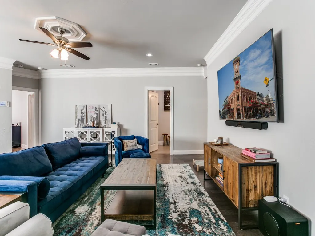Single Family Residence For Rent in Tarrant County , 507 E Dallas Road, Grapevine, Texas 76051, 3 Bedroom, 3 Bathroom, Garage spaces, 1,832 Sqft, built in 1960, mls#21398531, Real Estate Agent in Grapevine, Homes For Rent in Tarrant county, Homes For Rent in Grapevine, Realtor in Grapevine Texas, Real Estate Brokerage Independent Realty Texas, Luminita Cordes Realtor