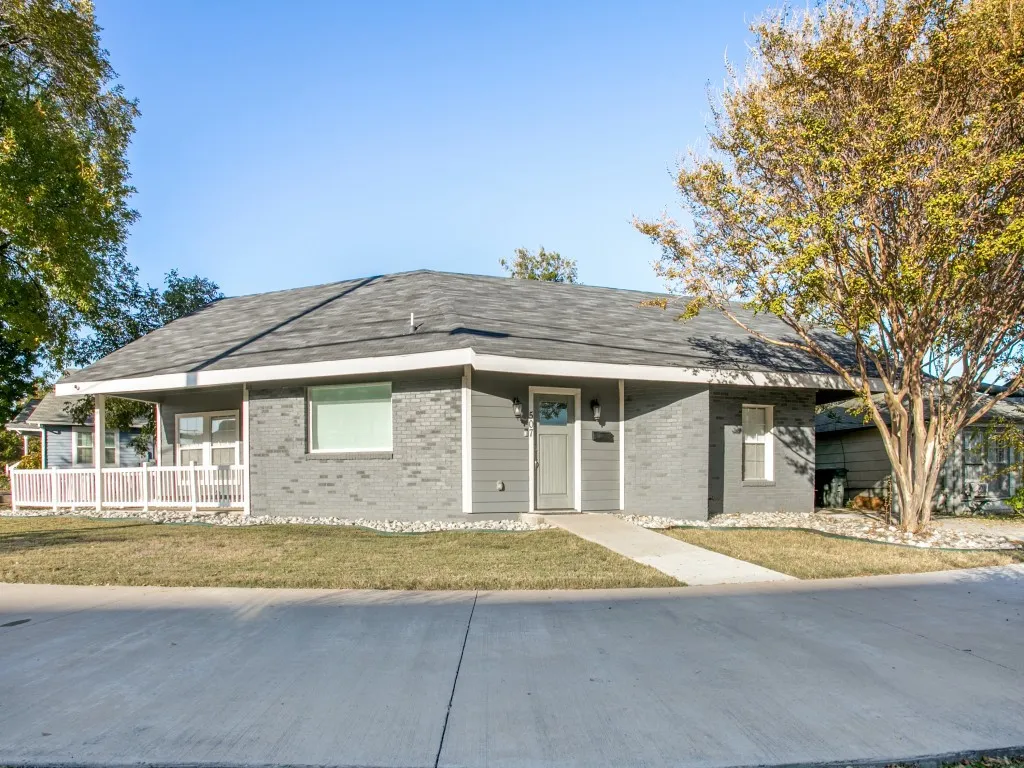 Single Family Residence For Rent in Tarrant County , 507 E Dallas Road, Grapevine, Texas 76051, 3 Bedroom, 3 Bathroom, Garage spaces, 1,832 Sqft, built in 1960, mls#21398531, Real Estate Agent in Grapevine, Homes For Rent in Tarrant county, Homes For Rent in Grapevine, Realtor in Grapevine Texas, Real Estate Brokerage Independent Realty Texas, Luminita Cordes Realtor