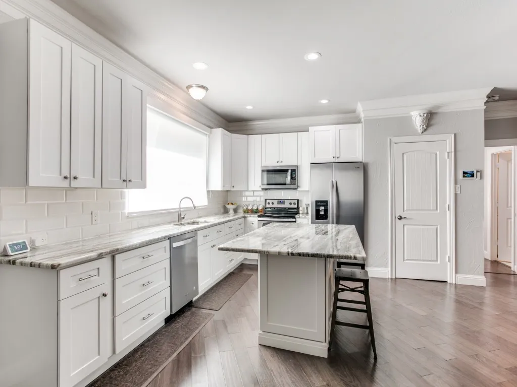 Single Family Residence For Rent in Tarrant County , 507 E Dallas Road, Grapevine, Texas 76051, 3 Bedroom, 3 Bathroom, Garage spaces, 1,832 Sqft, built in 1960, mls#21398531, Real Estate Agent in Grapevine, Homes For Rent in Tarrant county, Homes For Rent in Grapevine, Realtor in Grapevine Texas, Real Estate Brokerage Independent Realty Texas, Luminita Cordes Realtor