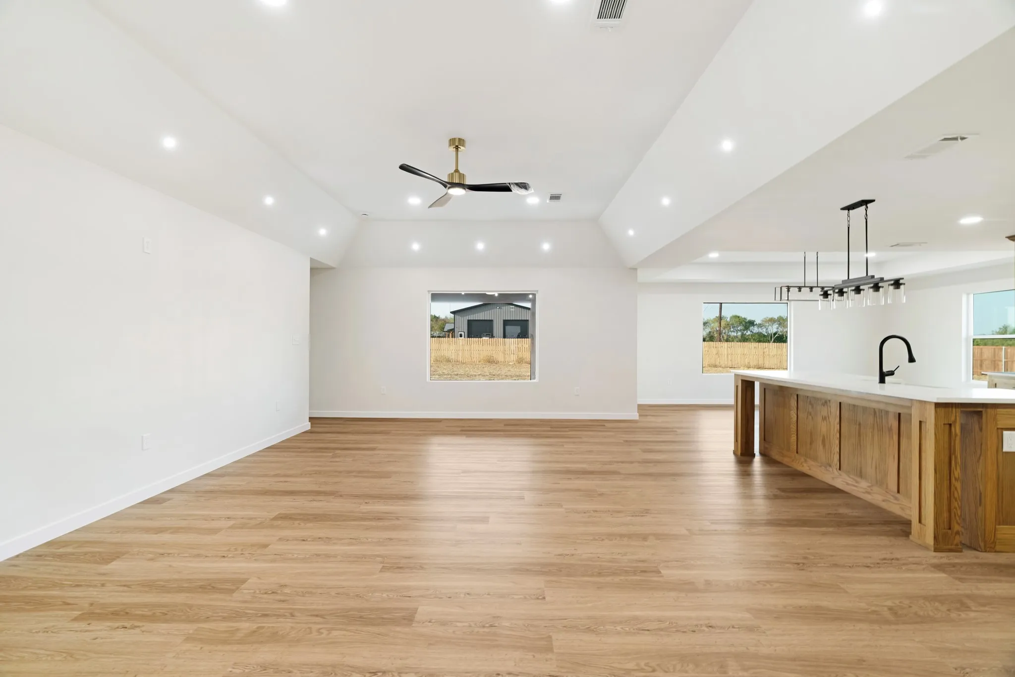 Single Family Residence For Sale in Lamar County , 27 Private Road 33039, Brookston, Texas 75421, 3 Bedroom, 2 Bathroom, 2 Garage spaces, 2,000 Sqft, built in 2026, mls#21398502, Real Estate Agent in Brookston, Homes For Sale in Lamar county, Homes For Sale in Brookston, Realtor in Brookston Texas, Real Estate Brokerage Independent Realty Texas, Luminita Cordes Realtor