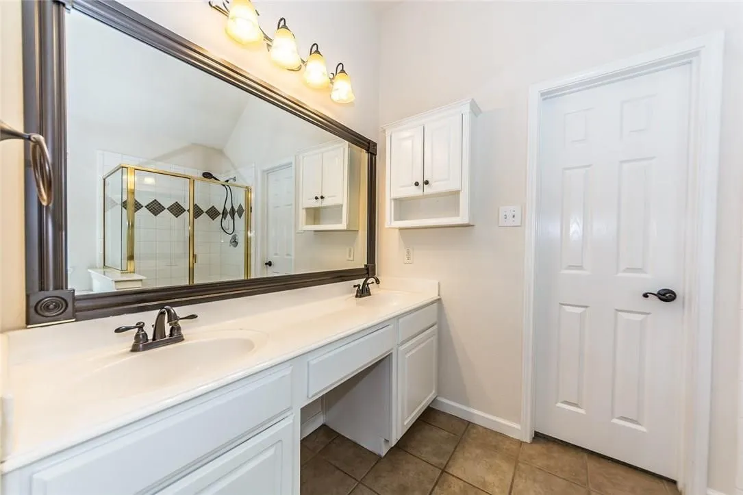 Single Family Residence For Rent in Collin County , 5812 Pinyon Drive, Mc Kinney, Texas 75070, 3 Bedroom, 2 Bathroom, 2 Garage spaces, 1,604 Sqft, built in 2000, mls#21398663, Real Estate Agent in Mc Kinney, Homes For Rent in Collin county, Homes For Rent in Mc Kinney, Realtor in Mc Kinney Texas, Real Estate Brokerage Independent Realty Texas, Luminita Cordes Realtor