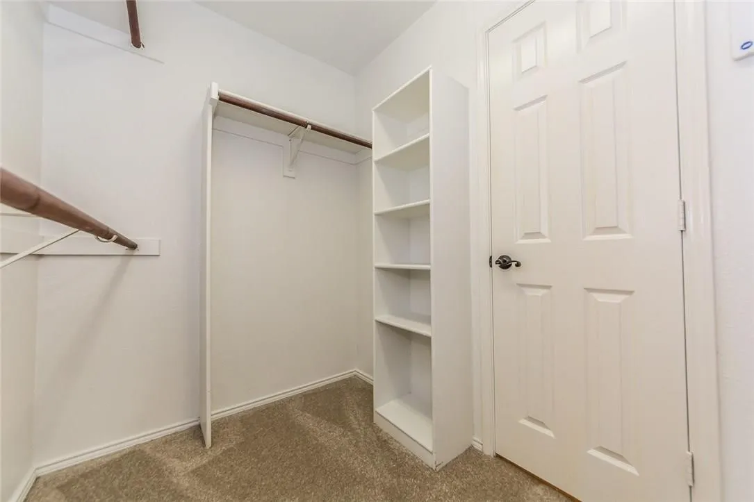 Single Family Residence For Rent in Collin County , 5812 Pinyon Drive, Mc Kinney, Texas 75070, 3 Bedroom, 2 Bathroom, 2 Garage spaces, 1,604 Sqft, built in 2000, mls#21398663, Real Estate Agent in Mc Kinney, Homes For Rent in Collin county, Homes For Rent in Mc Kinney, Realtor in Mc Kinney Texas, Real Estate Brokerage Independent Realty Texas, Luminita Cordes Realtor
