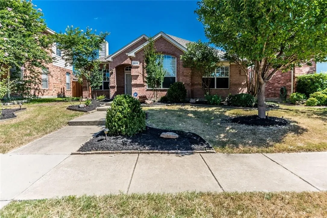 Single Family Residence For Rent in Collin County , 5812 Pinyon Drive, Mc Kinney, Texas 75070, 3 Bedroom, 2 Bathroom, 2 Garage spaces, 1,604 Sqft, built in 2000, mls#21398663, Real Estate Agent in Mc Kinney, Homes For Rent in Collin county, Homes For Rent in Mc Kinney, Realtor in Mc Kinney Texas, Real Estate Brokerage Independent Realty Texas, Luminita Cordes Realtor