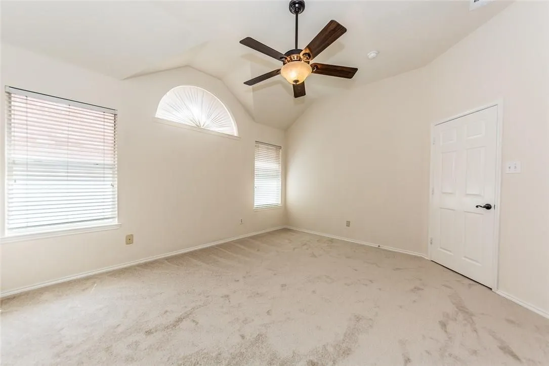 Single Family Residence For Rent in Collin County , 5812 Pinyon Drive, Mc Kinney, Texas 75070, 3 Bedroom, 2 Bathroom, 2 Garage spaces, 1,604 Sqft, built in 2000, mls#21398663, Real Estate Agent in Mc Kinney, Homes For Rent in Collin county, Homes For Rent in Mc Kinney, Realtor in Mc Kinney Texas, Real Estate Brokerage Independent Realty Texas, Luminita Cordes Realtor