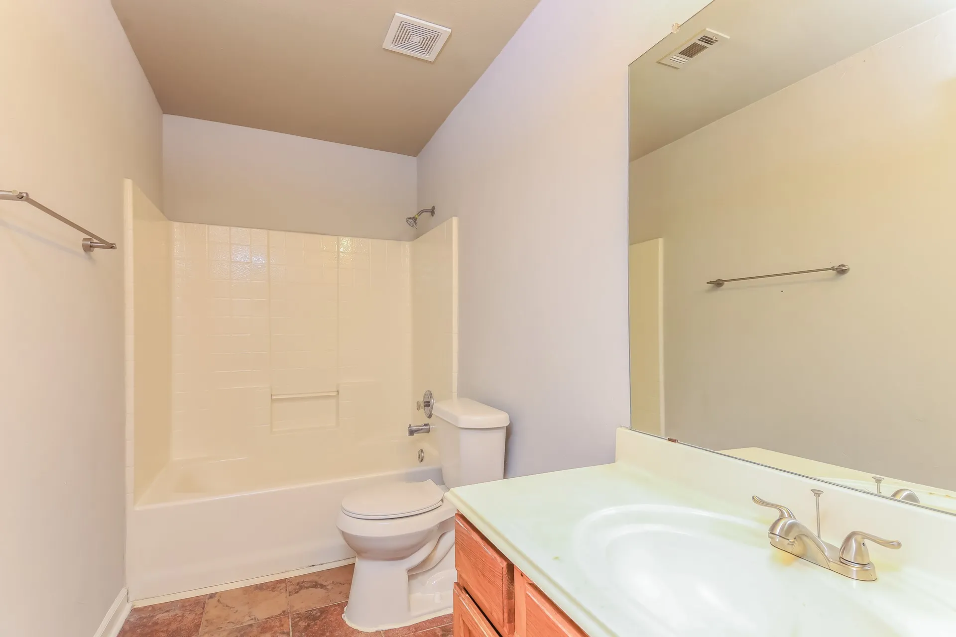 Single Family Residence For Rent in Rockwall County , 3605 Smoketree, Rockwall, Texas 75032, 3 Bedroom, 3 Bathroom, 2 Garage spaces, 2,204 Sqft, built in 2002, mls#21398683, Real Estate Agent in Rockwall, Homes For Rent in Rockwall county, Homes For Rent in Rockwall, Realtor in Rockwall Texas, Real Estate Brokerage Independent Realty Texas, Luminita Cordes Realtor