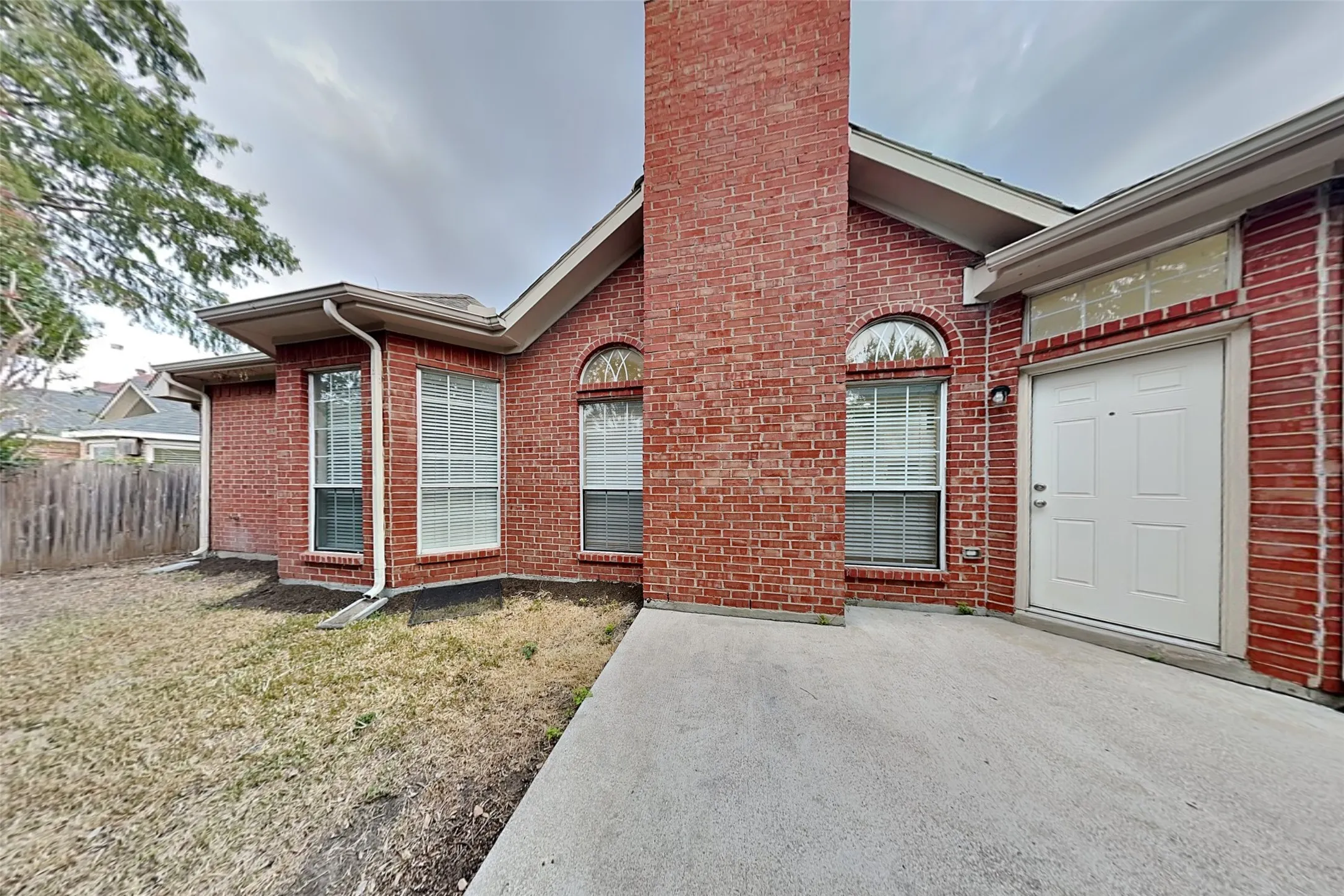 Single Family Residence For Rent in Denton County , 1705 Bershire Court, Flower Mound, Texas 75028, 3 Bedroom, 2 Bathroom, 2 Garage spaces, 2,067 Sqft, built in 1992, mls#21398676, Real Estate Agent in Flower Mound, Homes For Rent in Denton county, Homes For Rent in Flower Mound, Realtor in Flower Mound Texas, Real Estate Brokerage Independent Realty Texas, Luminita Cordes Realtor