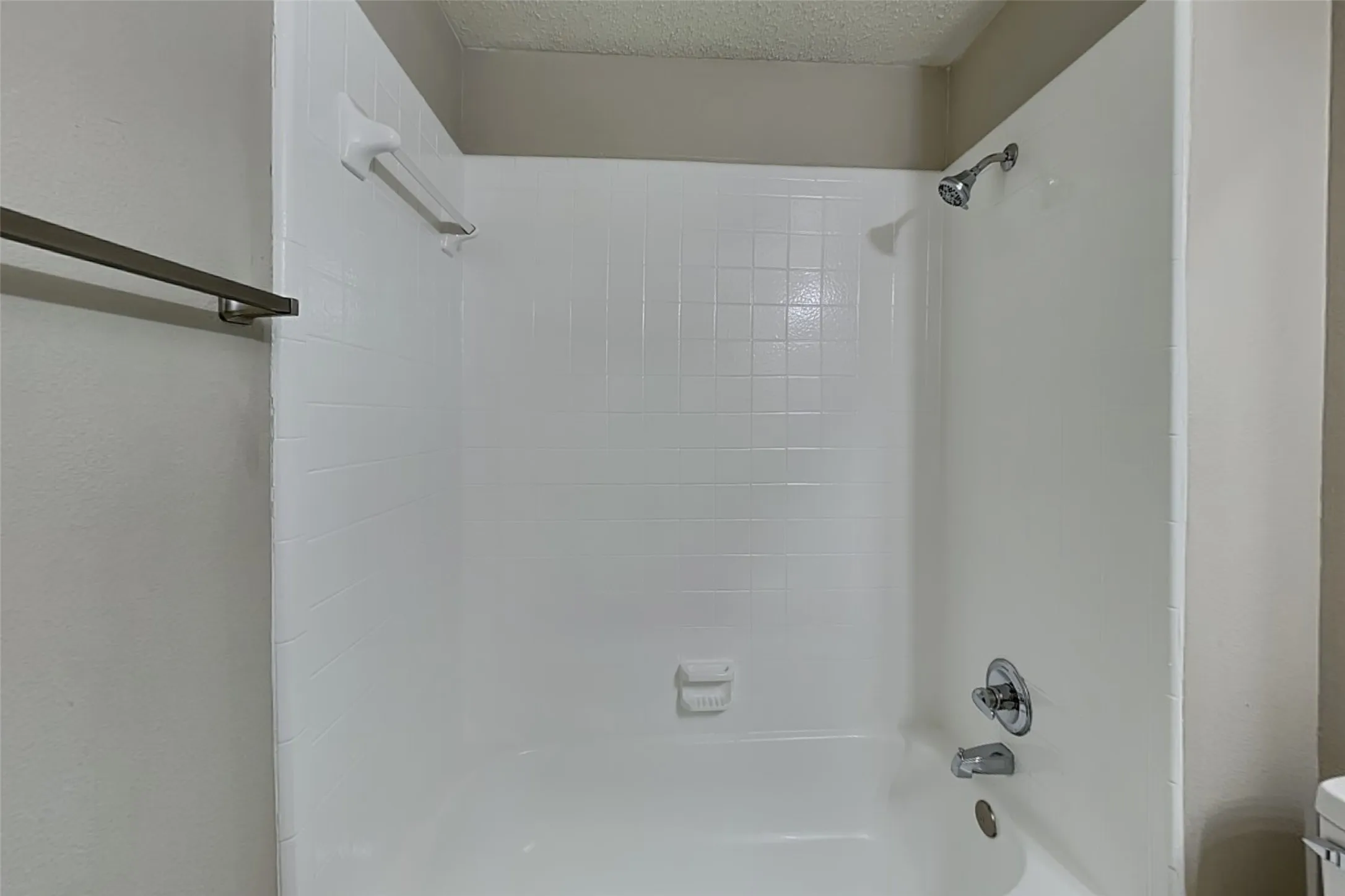 Single Family Residence For Rent in Denton County , 1705 Bershire Court, Flower Mound, Texas 75028, 3 Bedroom, 2 Bathroom, 2 Garage spaces, 2,067 Sqft, built in 1992, mls#21398676, Real Estate Agent in Flower Mound, Homes For Rent in Denton county, Homes For Rent in Flower Mound, Realtor in Flower Mound Texas, Real Estate Brokerage Independent Realty Texas, Luminita Cordes Realtor