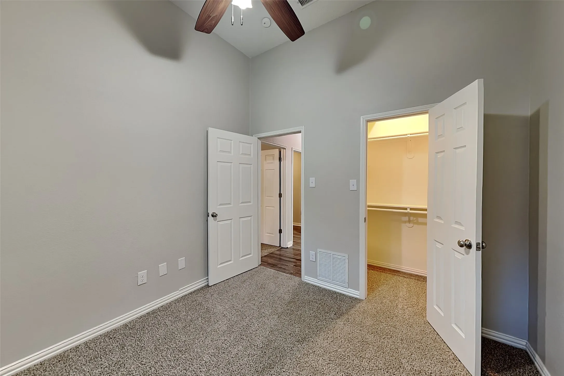 Single Family Residence For Rent in Denton County , 1705 Bershire Court, Flower Mound, Texas 75028, 3 Bedroom, 2 Bathroom, 2 Garage spaces, 2,067 Sqft, built in 1992, mls#21398676, Real Estate Agent in Flower Mound, Homes For Rent in Denton county, Homes For Rent in Flower Mound, Realtor in Flower Mound Texas, Real Estate Brokerage Independent Realty Texas, Luminita Cordes Realtor