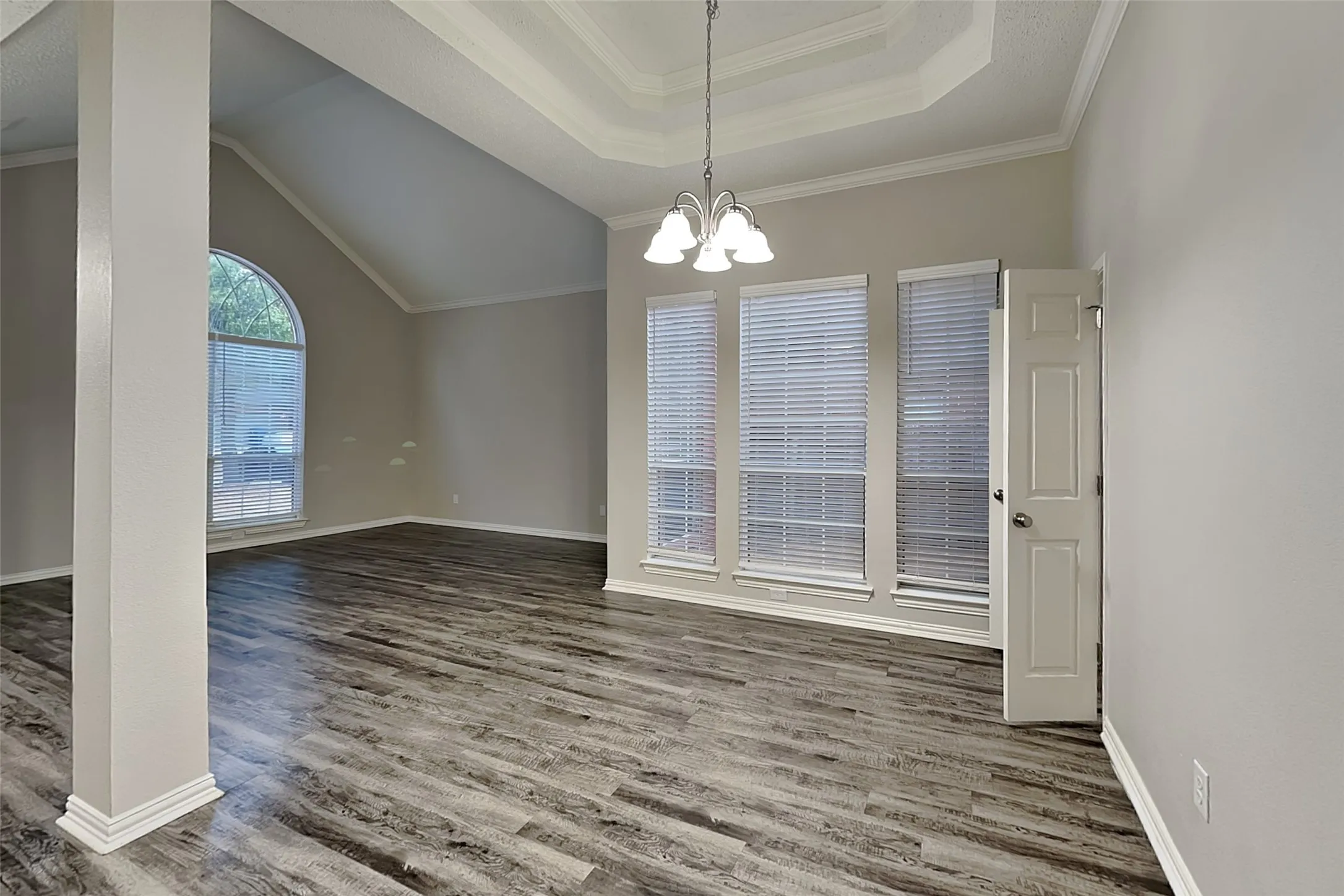 Single Family Residence For Rent in Denton County , 1705 Bershire Court, Flower Mound, Texas 75028, 3 Bedroom, 2 Bathroom, 2 Garage spaces, 2,067 Sqft, built in 1992, mls#21398676, Real Estate Agent in Flower Mound, Homes For Rent in Denton county, Homes For Rent in Flower Mound, Realtor in Flower Mound Texas, Real Estate Brokerage Independent Realty Texas, Luminita Cordes Realtor