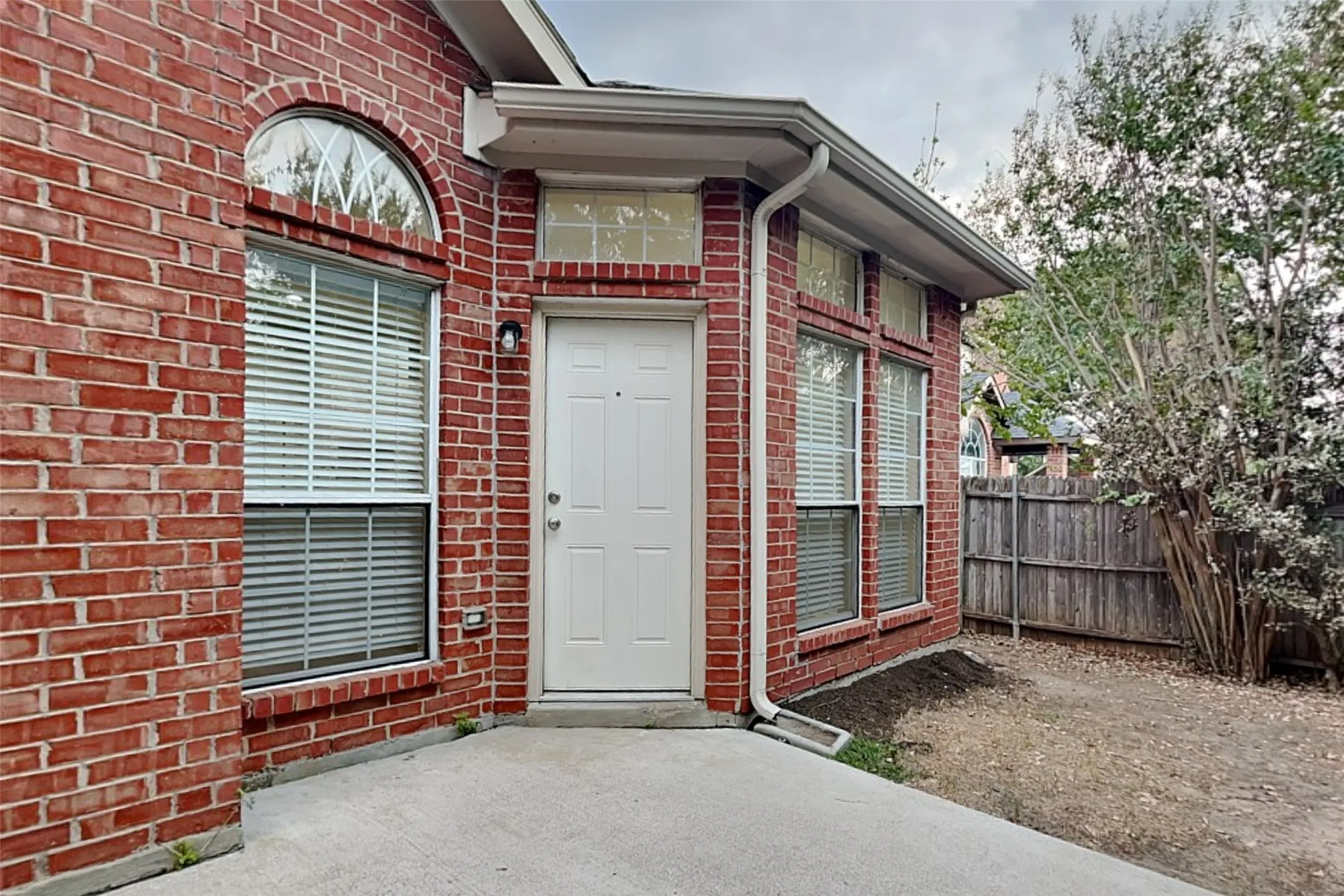 Single Family Residence For Rent in Denton County , 1705 Bershire Court, Flower Mound, Texas 75028, 3 Bedroom, 2 Bathroom, 2 Garage spaces, 2,067 Sqft, built in 1992, mls#21398676, Real Estate Agent in Flower Mound, Homes For Rent in Denton county, Homes For Rent in Flower Mound, Realtor in Flower Mound Texas, Real Estate Brokerage Independent Realty Texas, Luminita Cordes Realtor