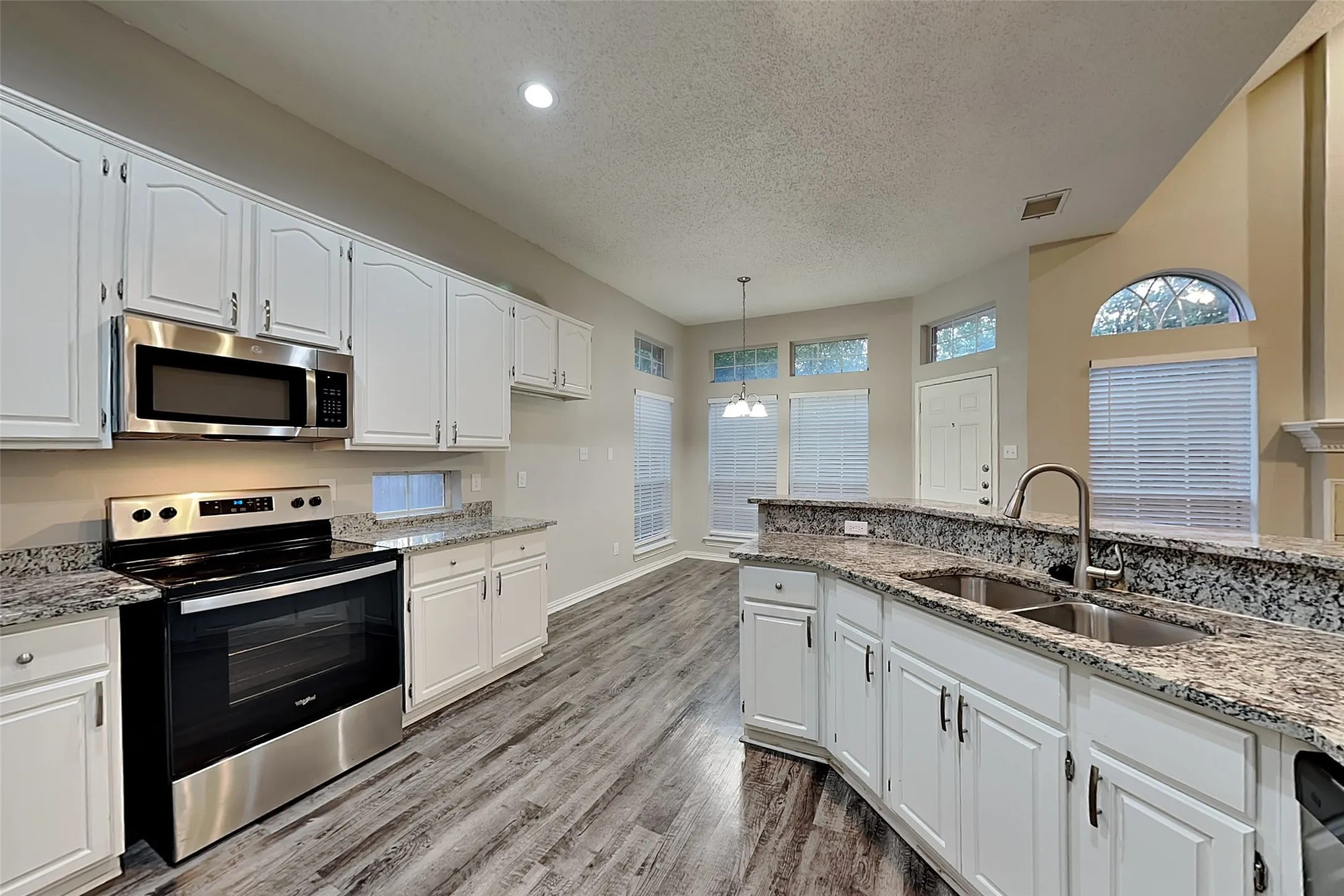 Single Family Residence For Rent in Denton County , 1705 Bershire Court, Flower Mound, Texas 75028, 3 Bedroom, 2 Bathroom, 2 Garage spaces, 2,067 Sqft, built in 1992, mls#21398676, Real Estate Agent in Flower Mound, Homes For Rent in Denton county, Homes For Rent in Flower Mound, Realtor in Flower Mound Texas, Real Estate Brokerage Independent Realty Texas, Luminita Cordes Realtor