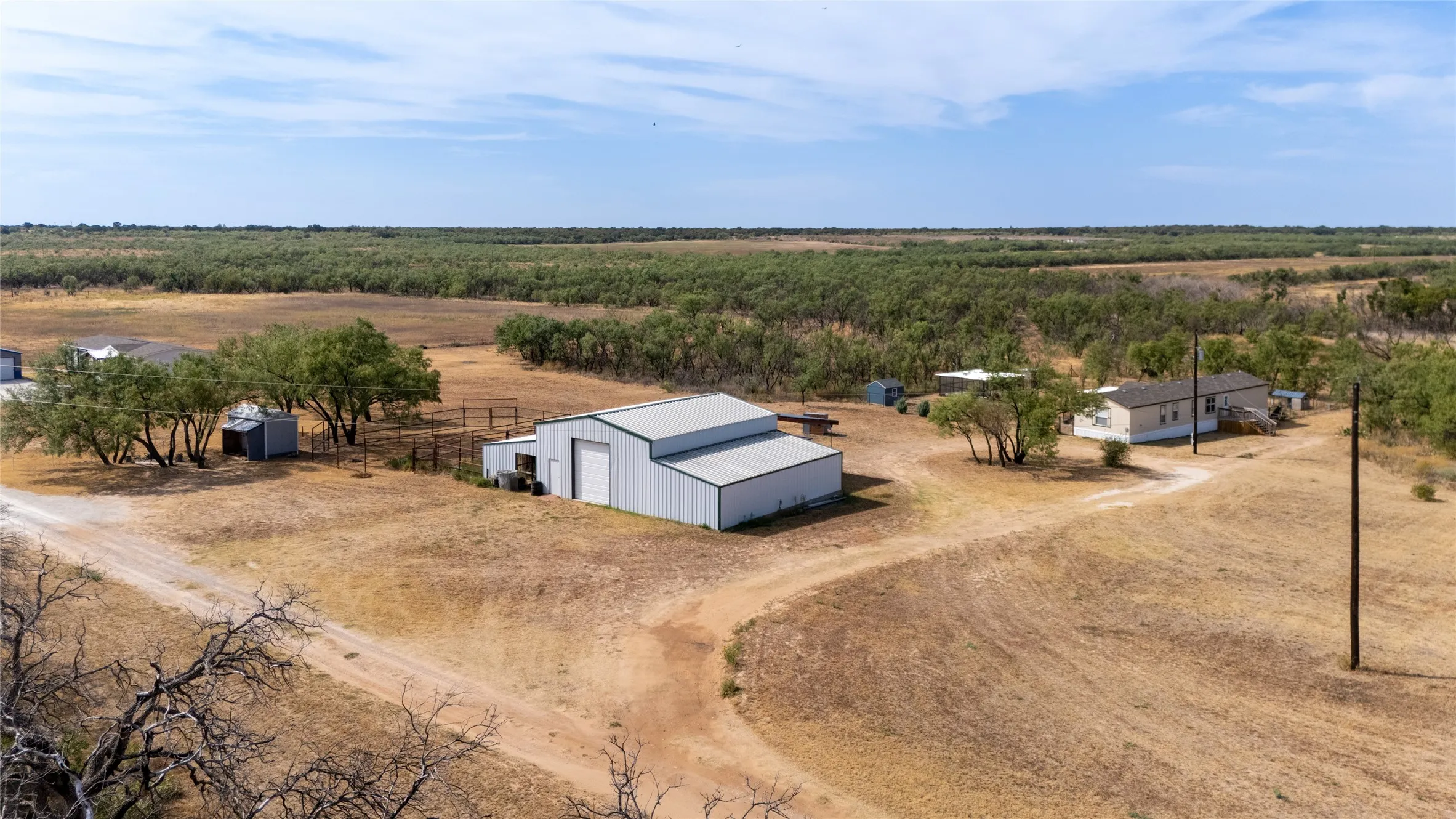 Manufactured Home For Sale in Jones County , 5143 S Fm 600, Abilene, Texas 79601, 3 Bedroom, 2 Bathroom, Garage spaces, 1,360 Sqft, built in 2023, mls#21396929, Real Estate Agent in Abilene, Homes For Sale in Jones county, Homes For Sale in Abilene, Realtor in Abilene Texas, Real Estate Brokerage Independent Realty Texas, Luminita Cordes Realtor