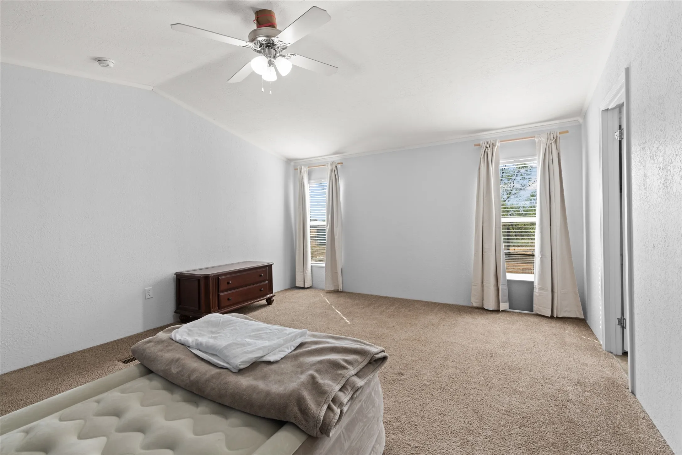 Manufactured Home For Sale in Jones County , 5143 S Fm 600, Abilene, Texas 79601, 3 Bedroom, 2 Bathroom, Garage spaces, 1,360 Sqft, built in 2023, mls#21396929, Real Estate Agent in Abilene, Homes For Sale in Jones county, Homes For Sale in Abilene, Realtor in Abilene Texas, Real Estate Brokerage Independent Realty Texas, Luminita Cordes Realtor