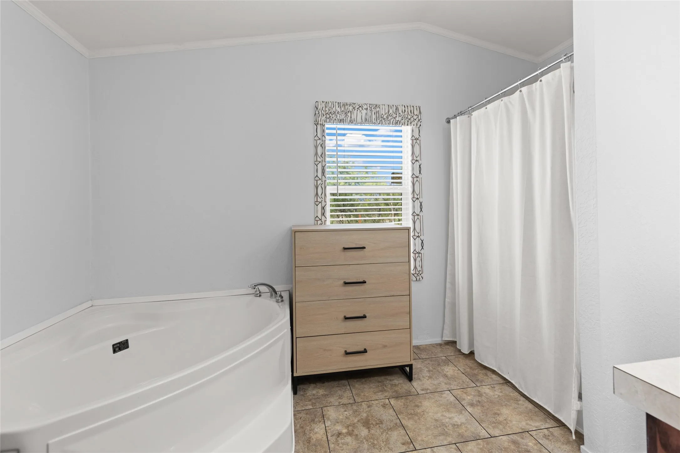Manufactured Home For Sale in Jones County , 5143 S Fm 600, Abilene, Texas 79601, 3 Bedroom, 2 Bathroom, Garage spaces, 1,360 Sqft, built in 2023, mls#21396929, Real Estate Agent in Abilene, Homes For Sale in Jones county, Homes For Sale in Abilene, Realtor in Abilene Texas, Real Estate Brokerage Independent Realty Texas, Luminita Cordes Realtor