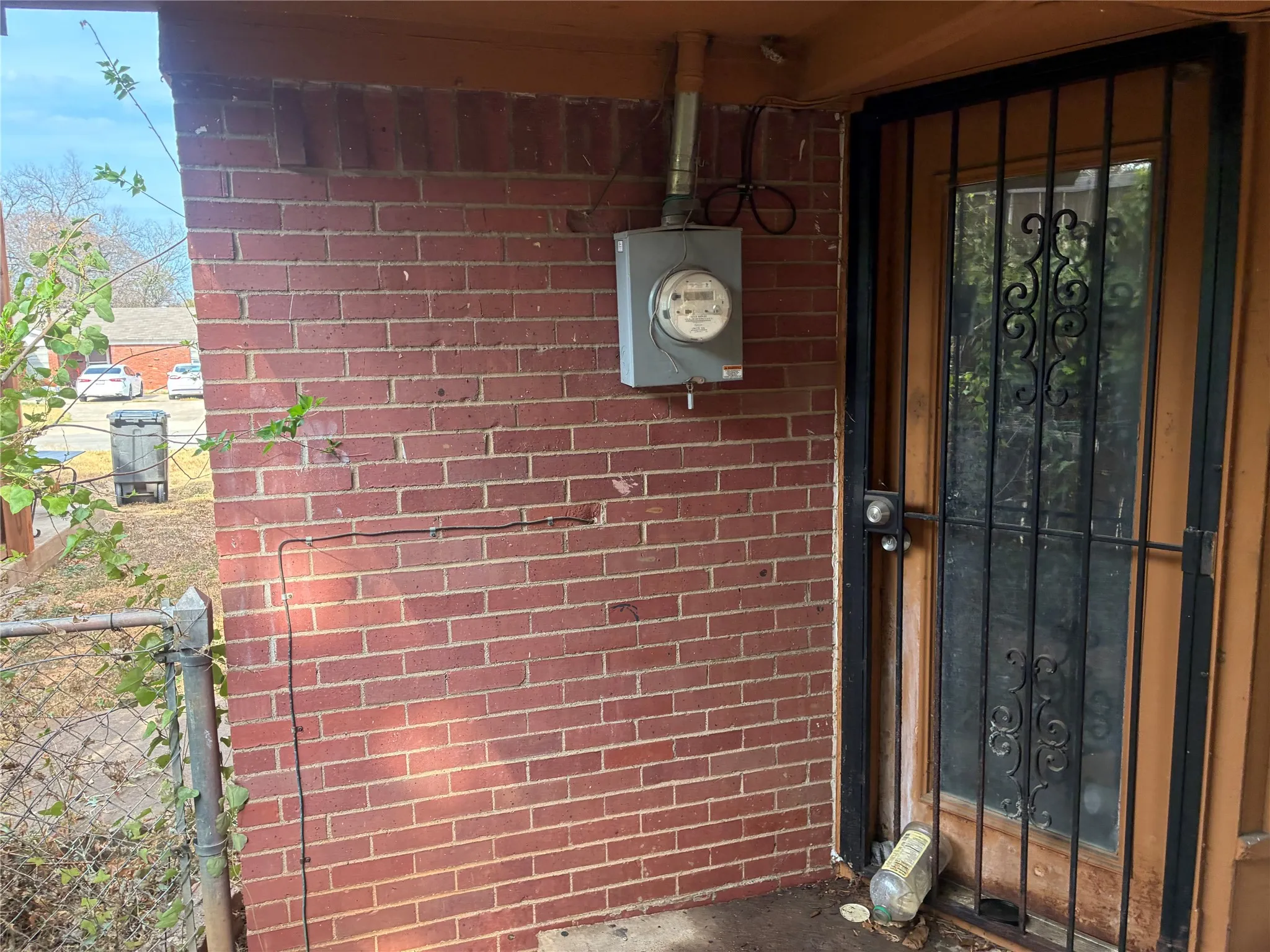 Single Family Residence For Sale in Tarrant County , 1424 Cloverdale Drive, Fort Worth, Texas 76134, 4 Bedroom, 2 Bathroom, 2 Garage spaces, 1,816 Sqft, built in 1957, mls#21398018, Real Estate Agent in Fort Worth, Homes For Sale in Tarrant county, Homes For Sale in Fort Worth, Realtor in Fort Worth Texas, Real Estate Brokerage Independent Realty Texas, Luminita Cordes Realtor