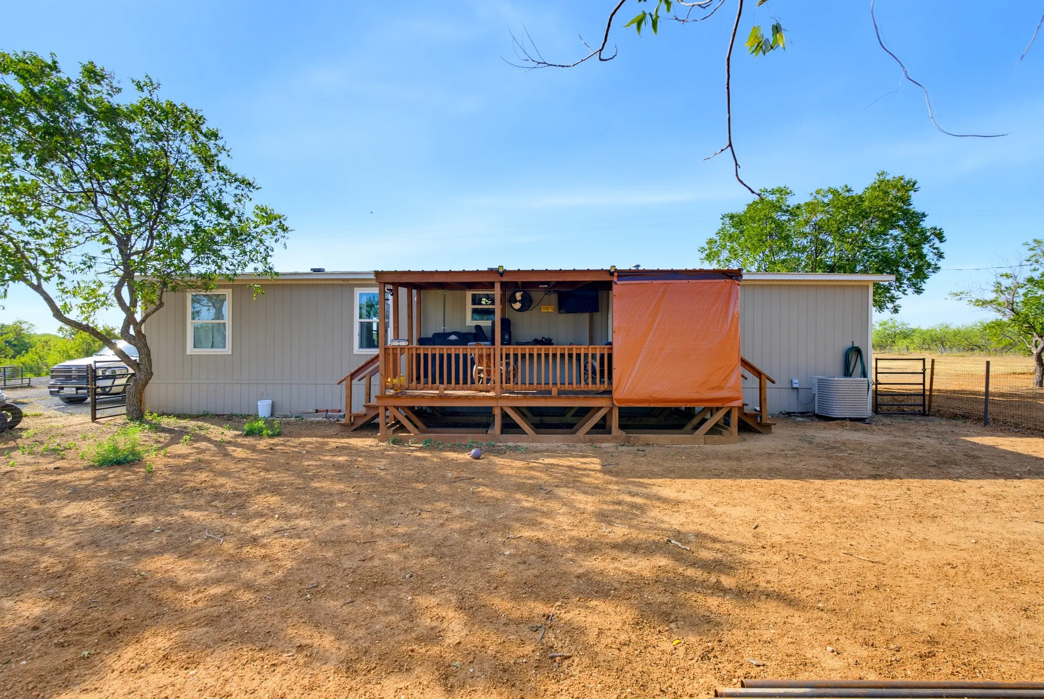 Manufactured Home For Sale in Callahan County , 6189 Private Road 2752, Clyde, Texas 79510, 3 Bedroom, 2 Bathroom, Garage spaces, 1,456 Sqft, built in 2017, mls#21397932, Real Estate Agent in Clyde, Homes For Sale in Callahan county, Homes For Sale in Clyde, Realtor in Clyde Texas, Real Estate Brokerage Independent Realty Texas, Luminita Cordes Realtor