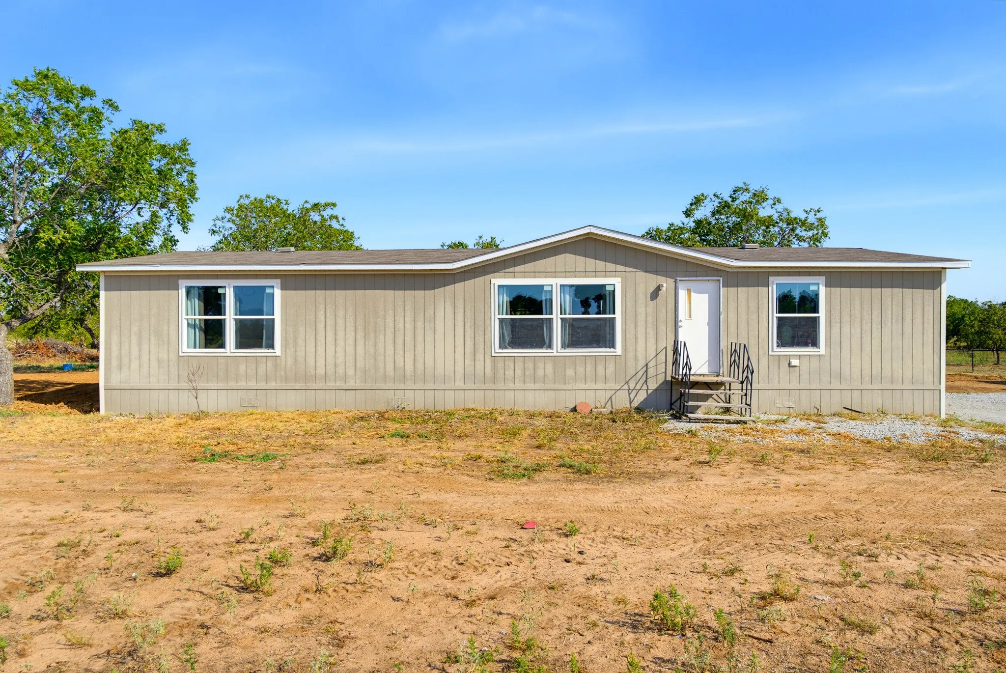 Manufactured Home For Sale in Callahan County , 6189 Private Road 2752, Clyde, Texas 79510, 3 Bedroom, 2 Bathroom, Garage spaces, 1,456 Sqft, built in 2017, mls#21397932, Real Estate Agent in Clyde, Homes For Sale in Callahan county, Homes For Sale in Clyde, Realtor in Clyde Texas, Real Estate Brokerage Independent Realty Texas, Luminita Cordes Realtor