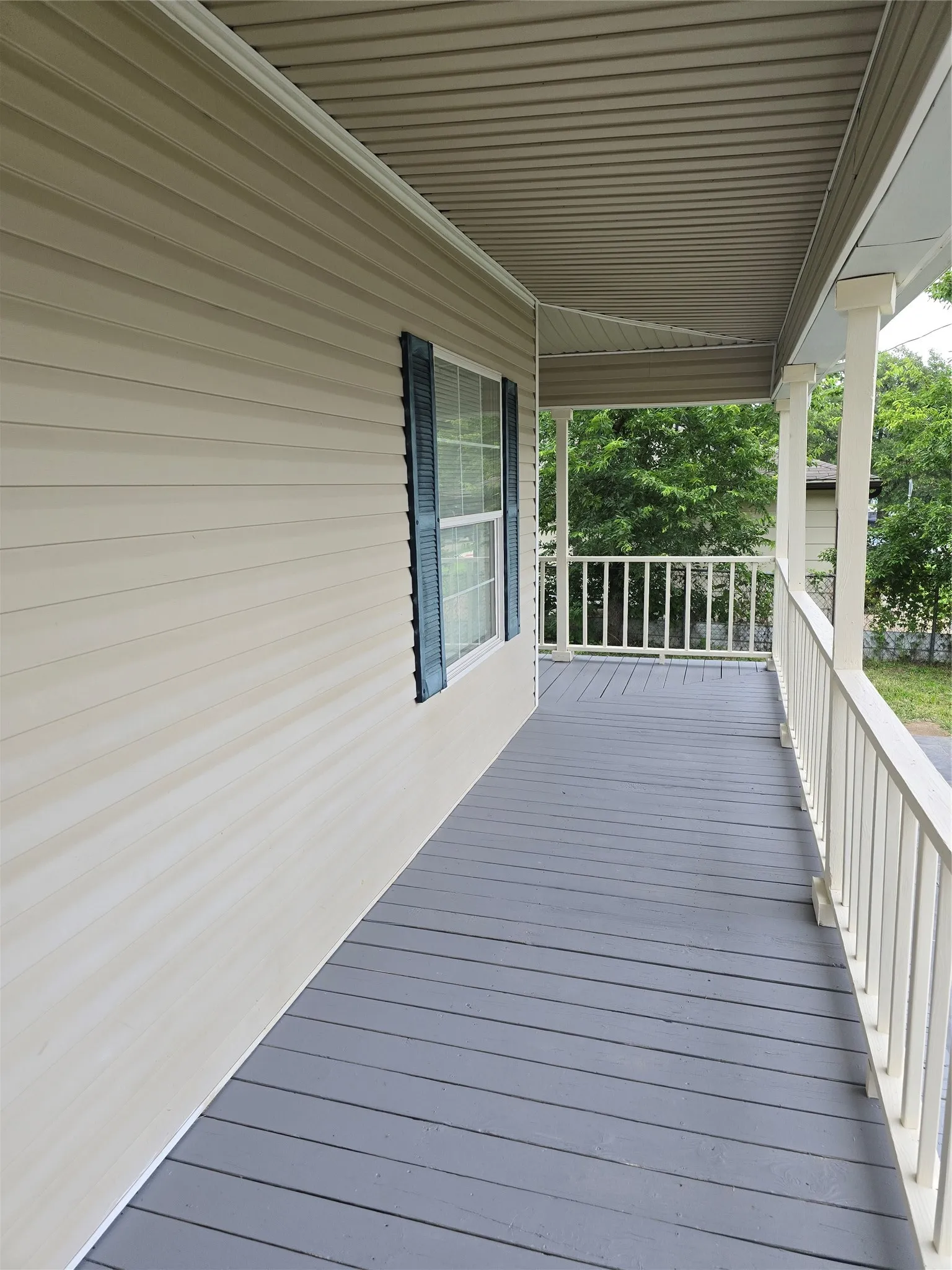 Single Family Residence For Rent in Johnson County , 212 E 4th Street, Keene, Texas 76059, 3 Bedroom, 2 Bathroom, Garage spaces, 1,456 Sqft, built in 1900, mls#21398679, Real Estate Agent in Keene, Homes For Rent in Johnson county, Homes For Rent in Keene, Realtor in Keene Texas, Real Estate Brokerage Independent Realty Texas, Luminita Cordes Realtor