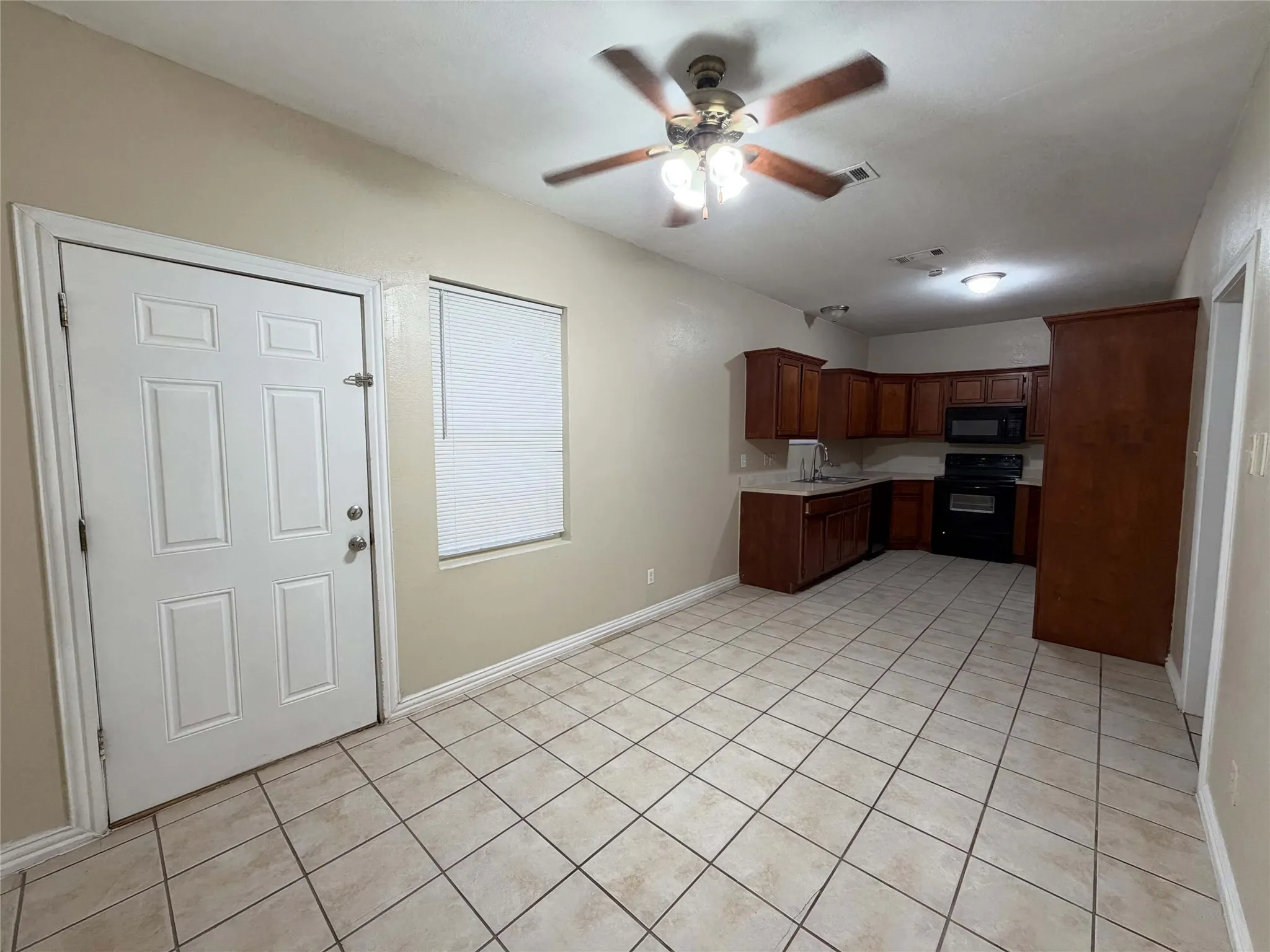 Single Family Residence For Rent in Johnson County , 212 E 4th Street, Keene, Texas 76059, 3 Bedroom, 2 Bathroom, Garage spaces, 1,456 Sqft, built in 1900, mls#21398679, Real Estate Agent in Keene, Homes For Rent in Johnson county, Homes For Rent in Keene, Realtor in Keene Texas, Real Estate Brokerage Independent Realty Texas, Luminita Cordes Realtor
